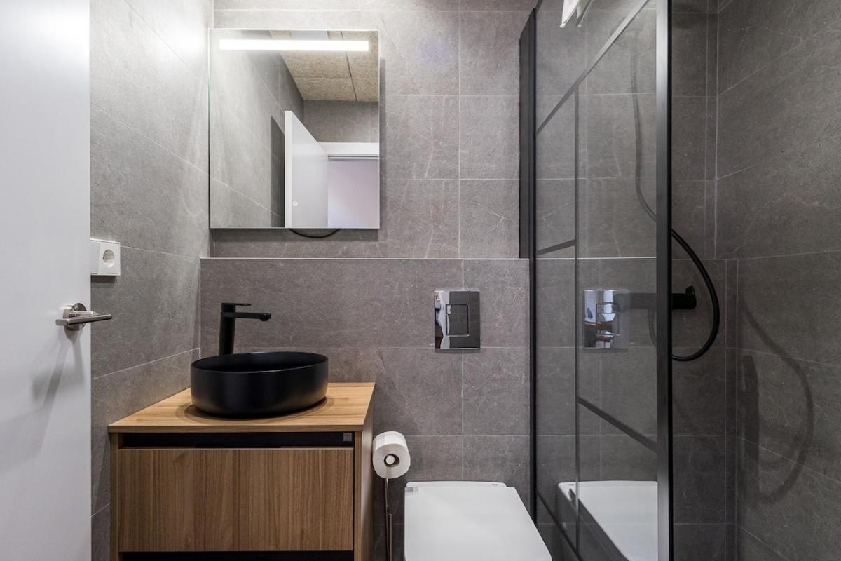 Premium Suite by the Turia River 3