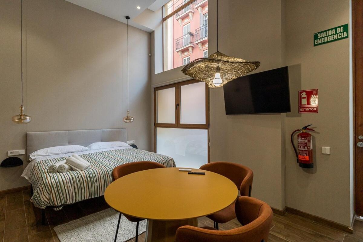 Premium Suite by the Turia River 3