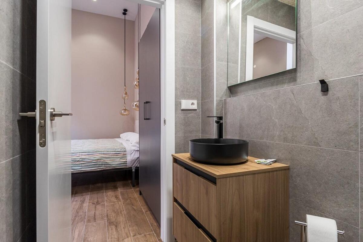 Premium Suite by the Turia River 4