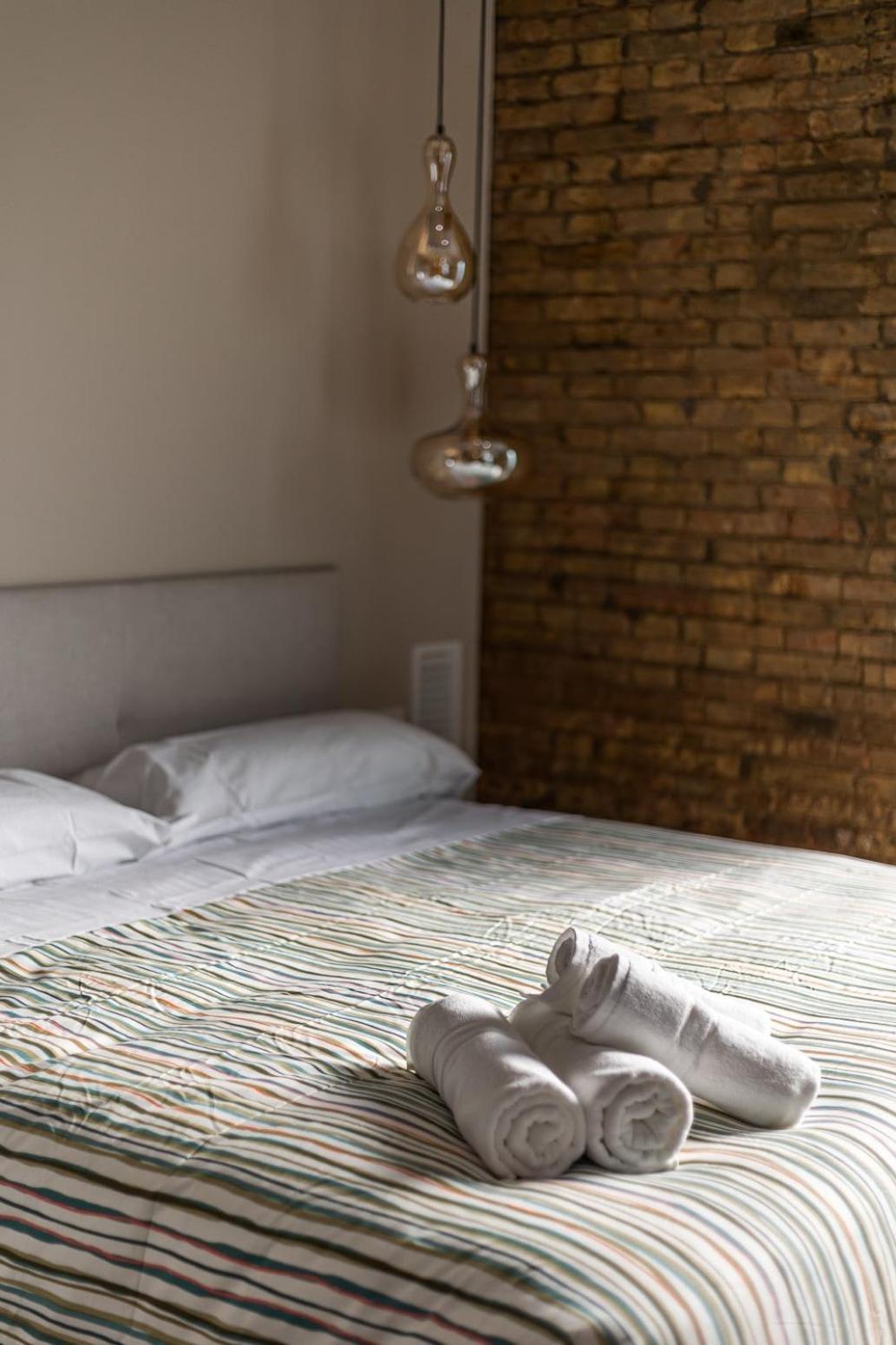 Premium Suite by the Turia River 4