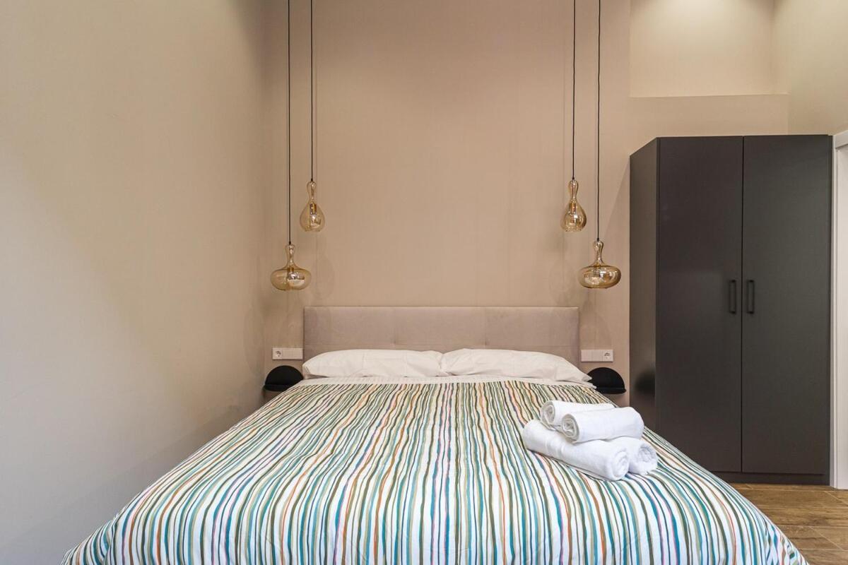 Premium Suite by the Turia River 4