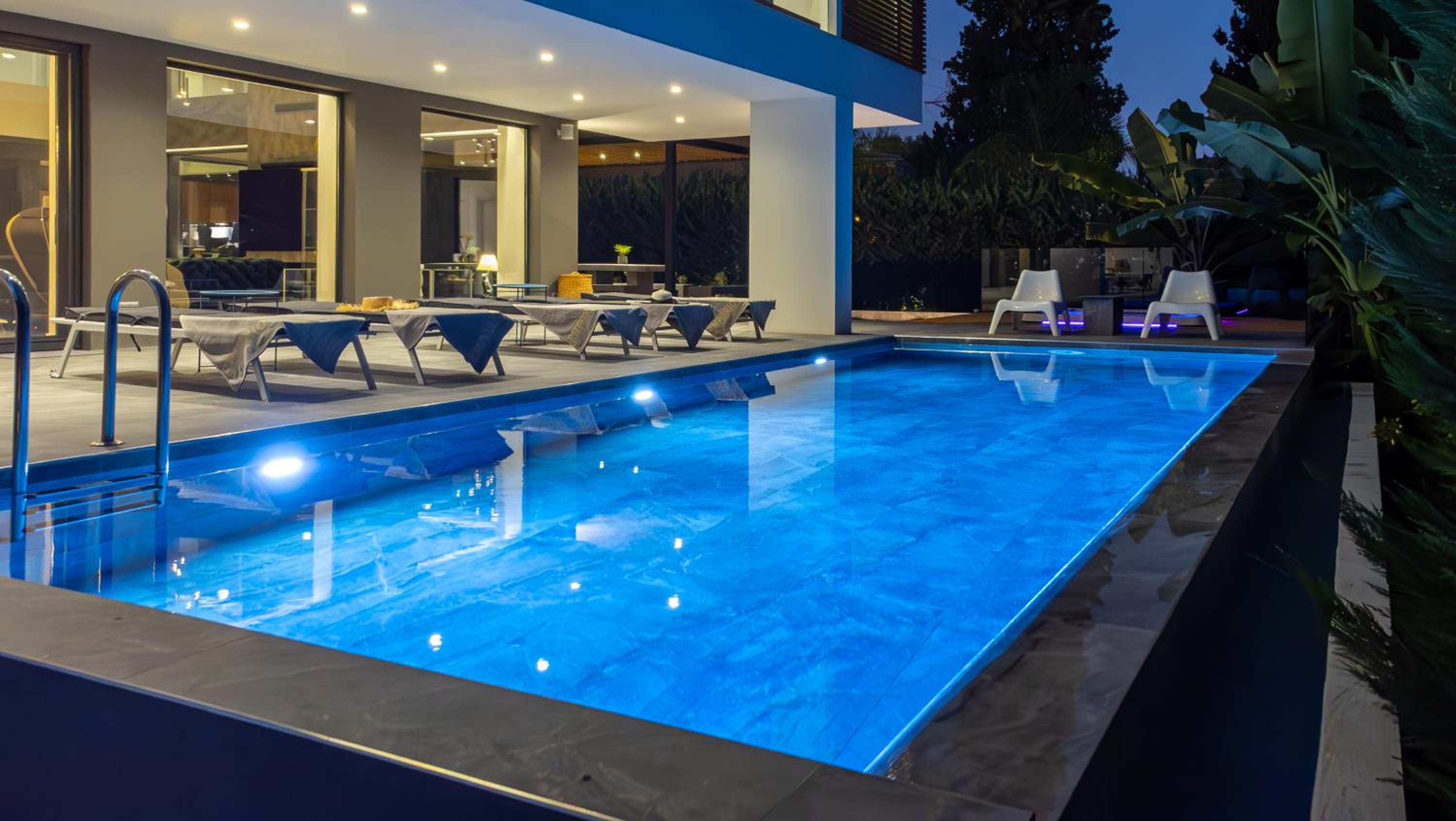 La Fortuna Villa - Award Winning Luxury Villa Close to Corfu Town
