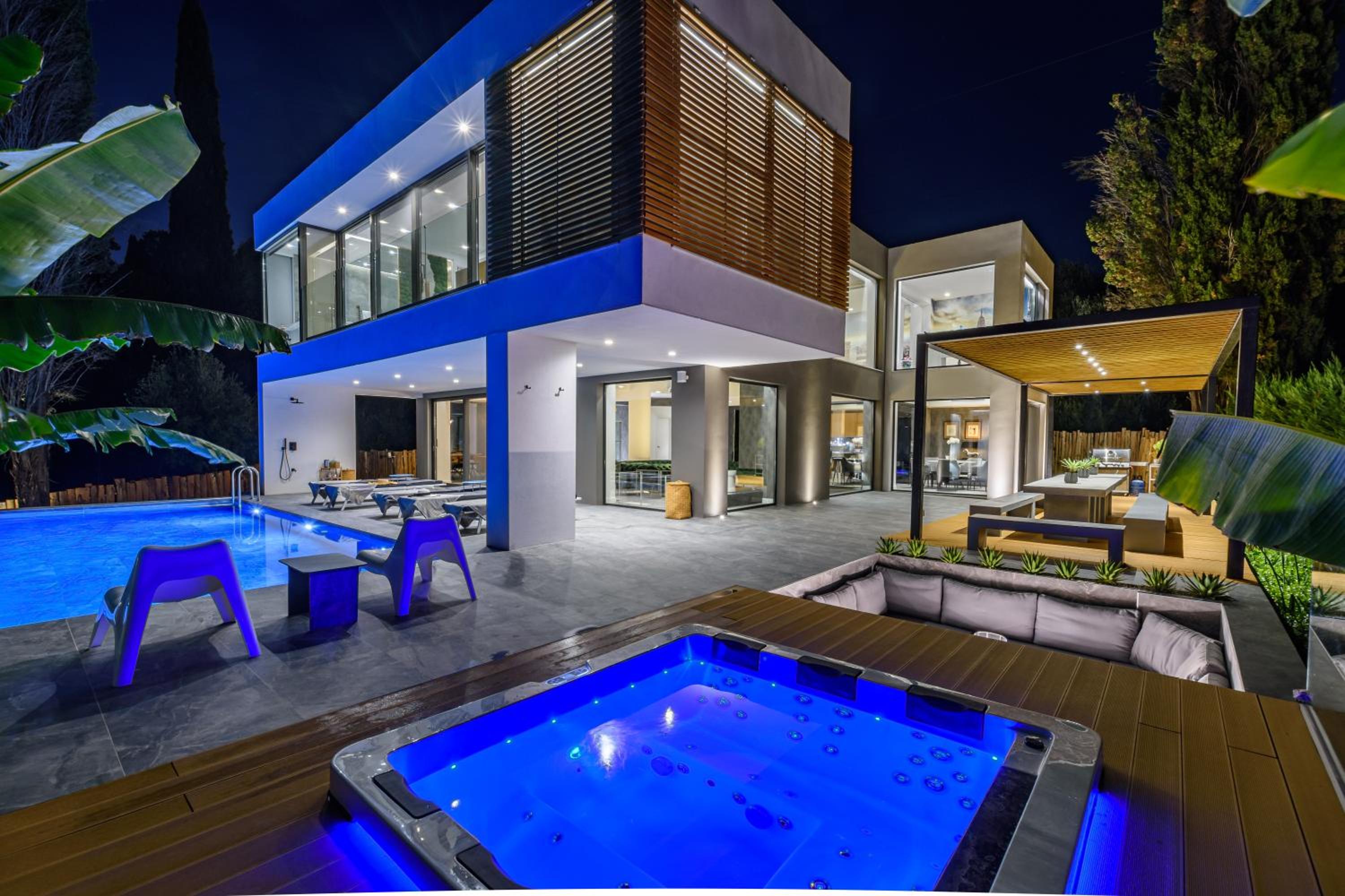 La Fortuna Villa - Award Winning Luxury Villa Close to Corfu Town