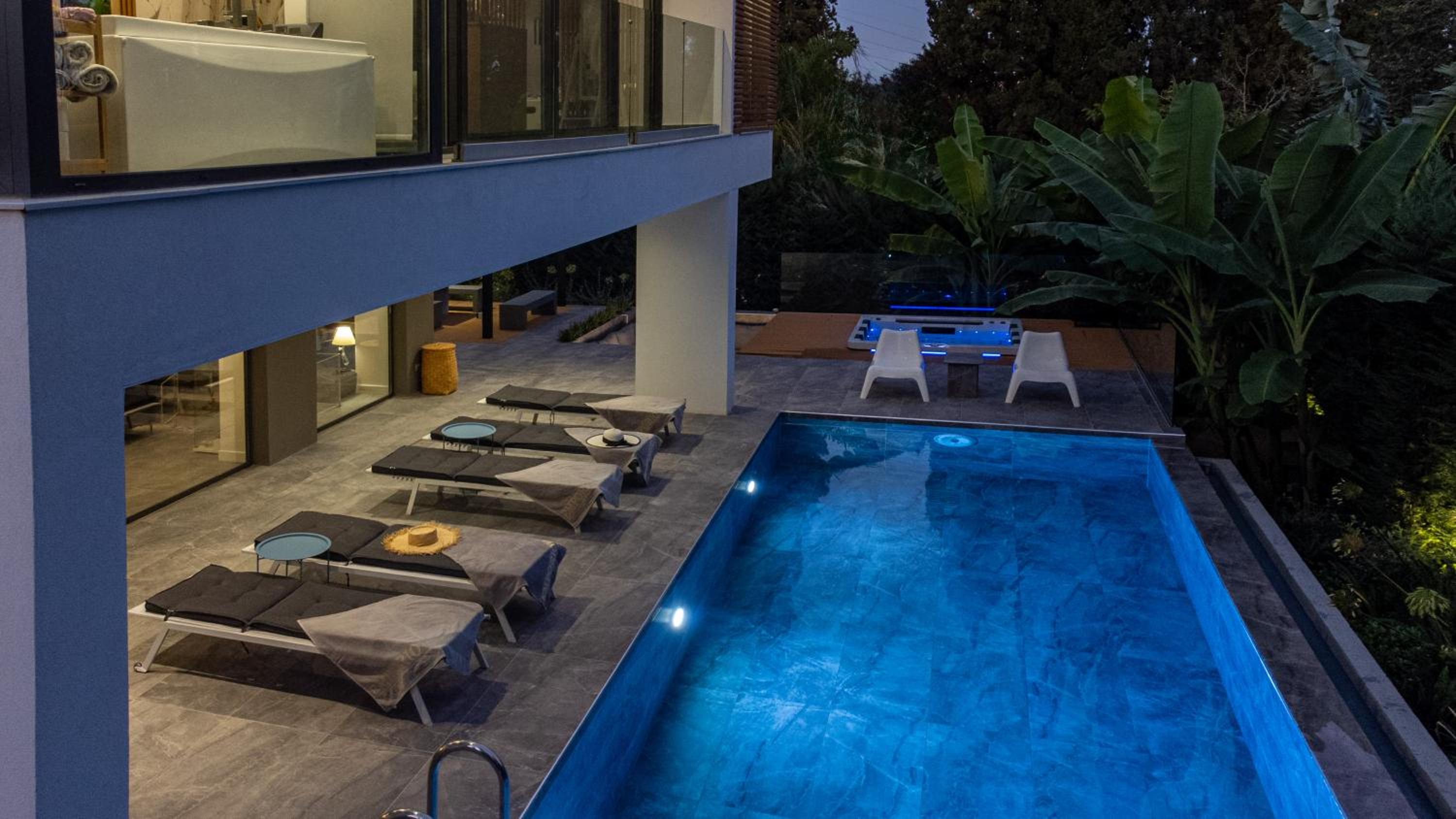 La Fortuna Villa - Award Winning Luxury Villa Close to Corfu Town