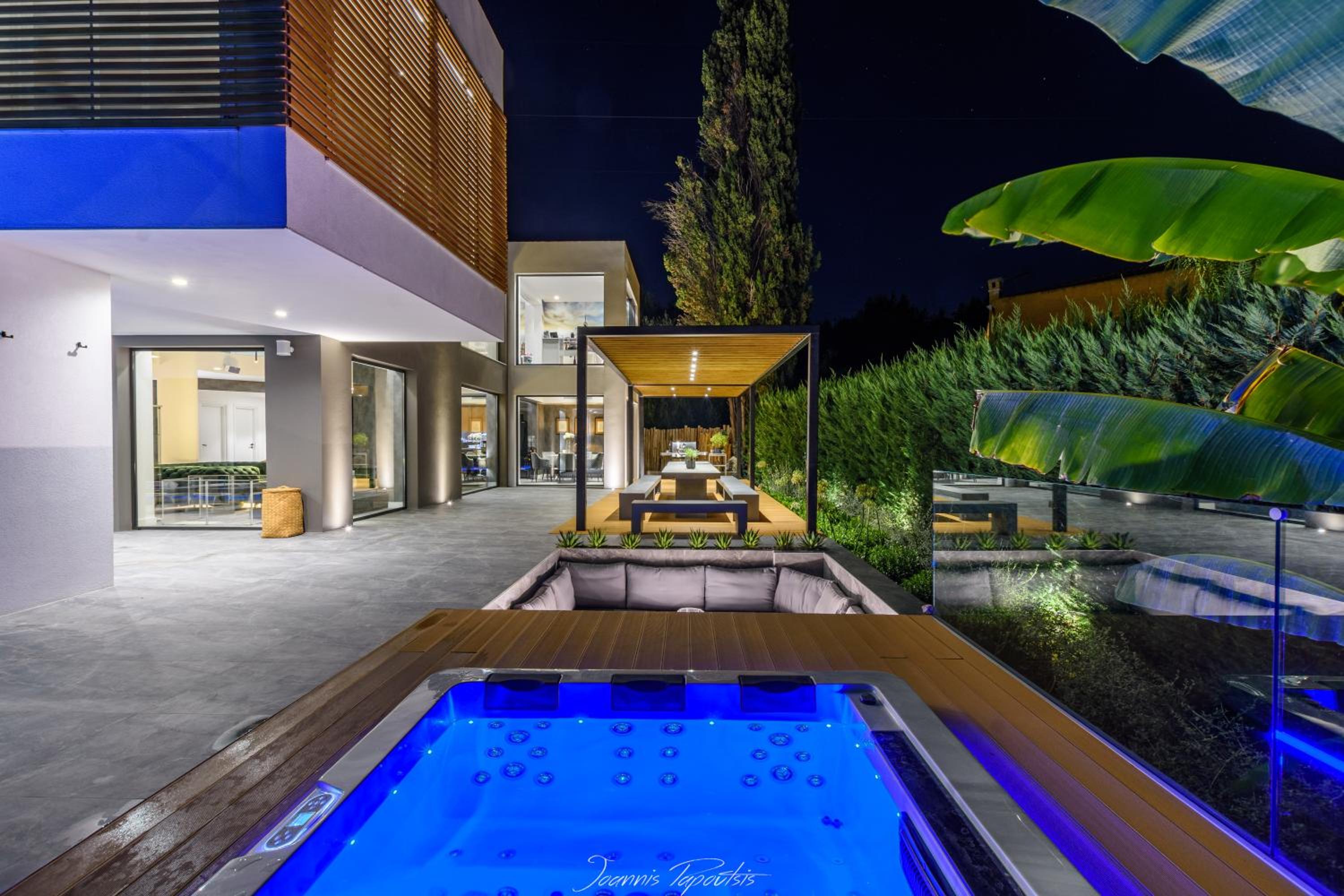 La Fortuna Villa - Award Winning Luxury Villa Close to Corfu Town