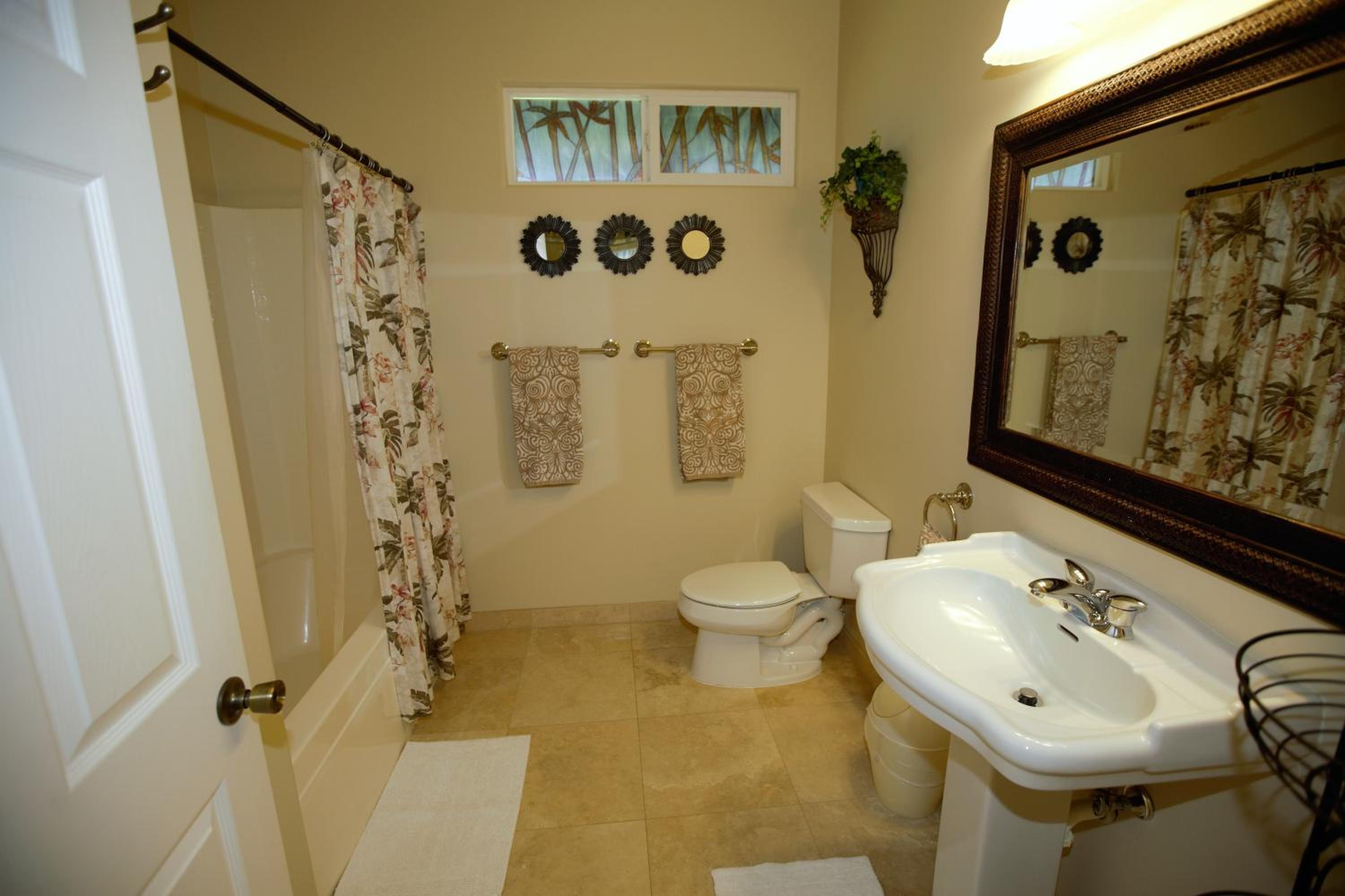 Island Goode's - Luxury Adult Only Accommodation near Hilo