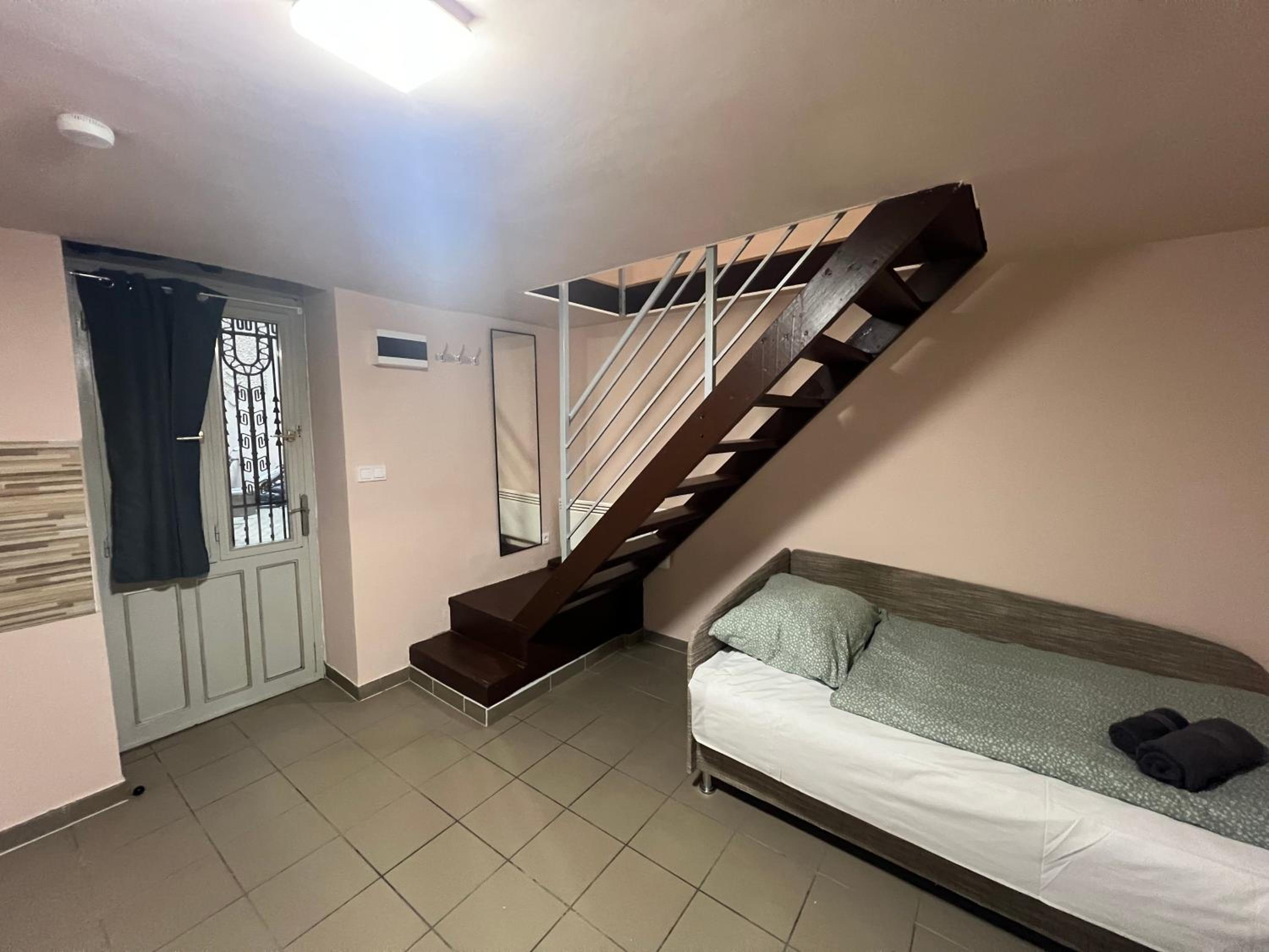 N49 Central Apartment