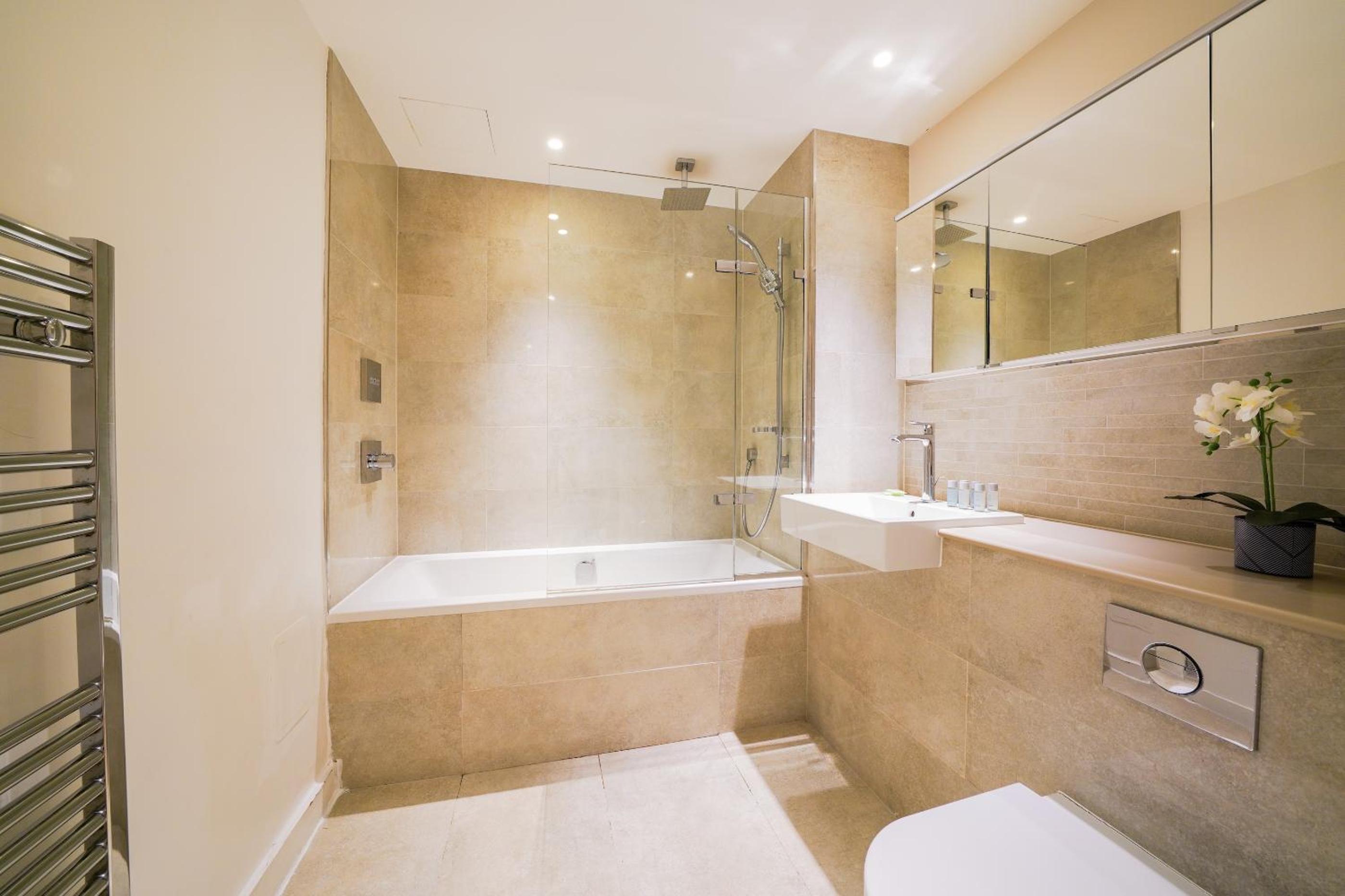 Executive 1 Bed Apartment in Central London near Victoria Station FREE WIFI by City Stay Aparts London