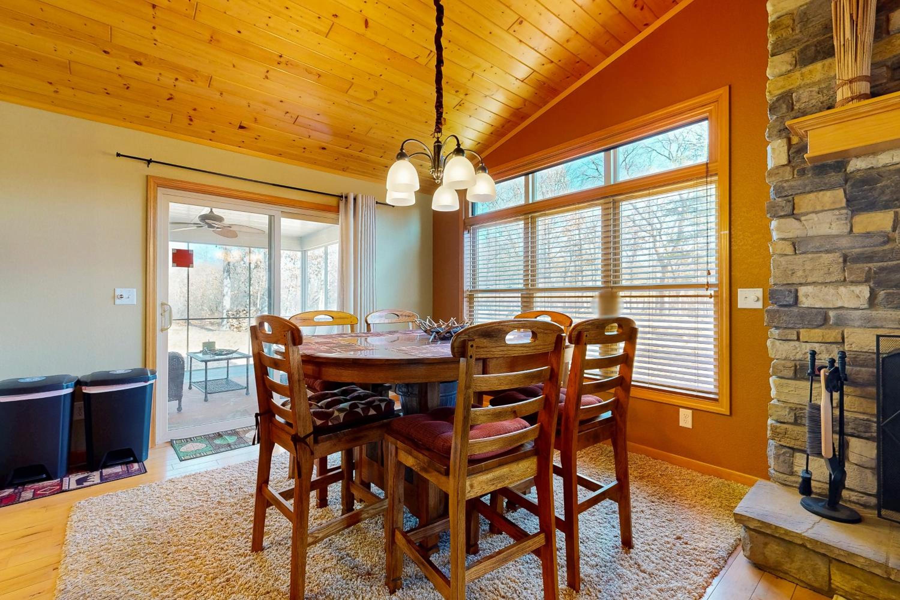 Pool and Beach Access! Lake Arrowhead Hideaway