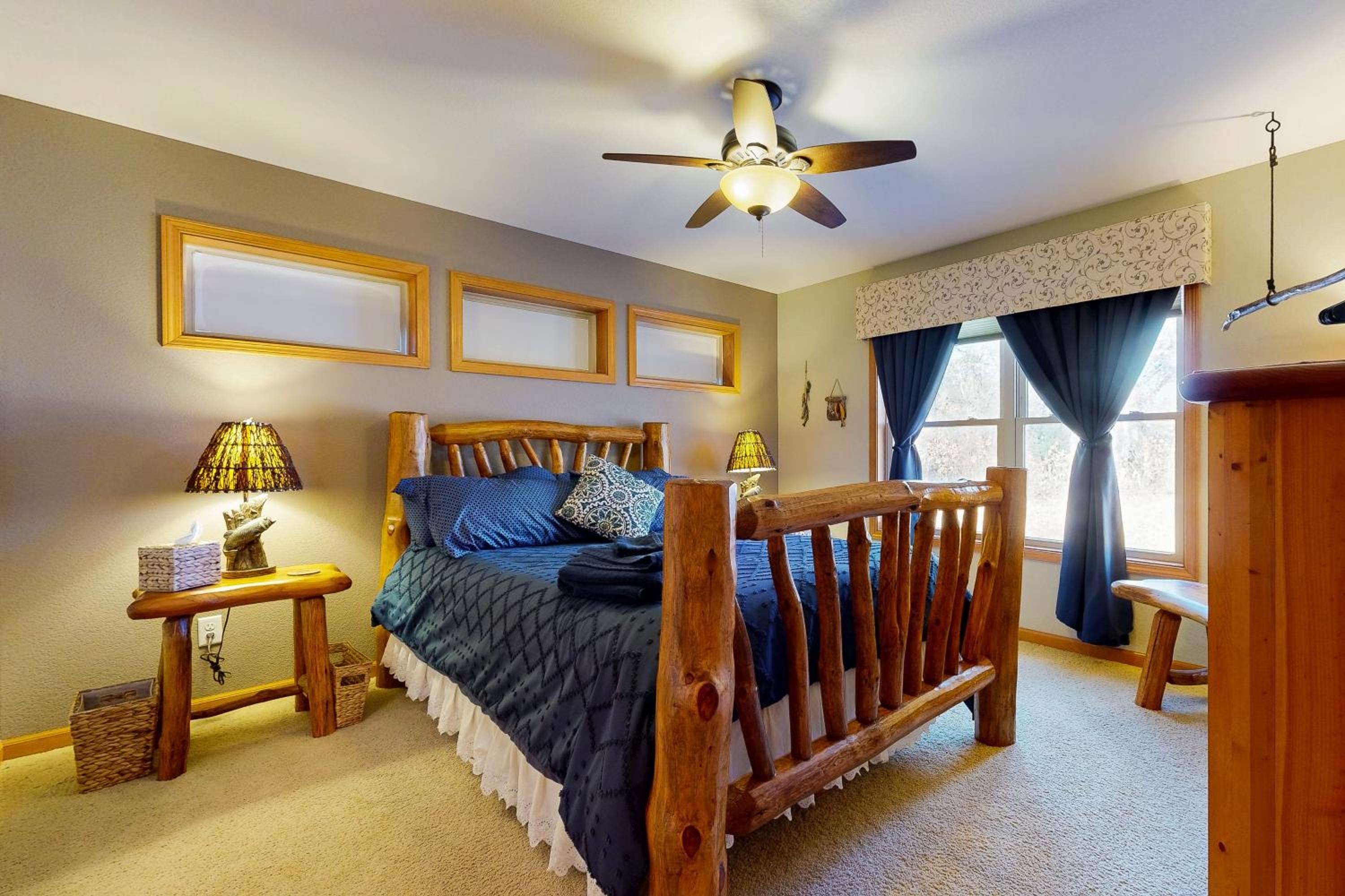 Pool and Beach Access! Lake Arrowhead Hideaway