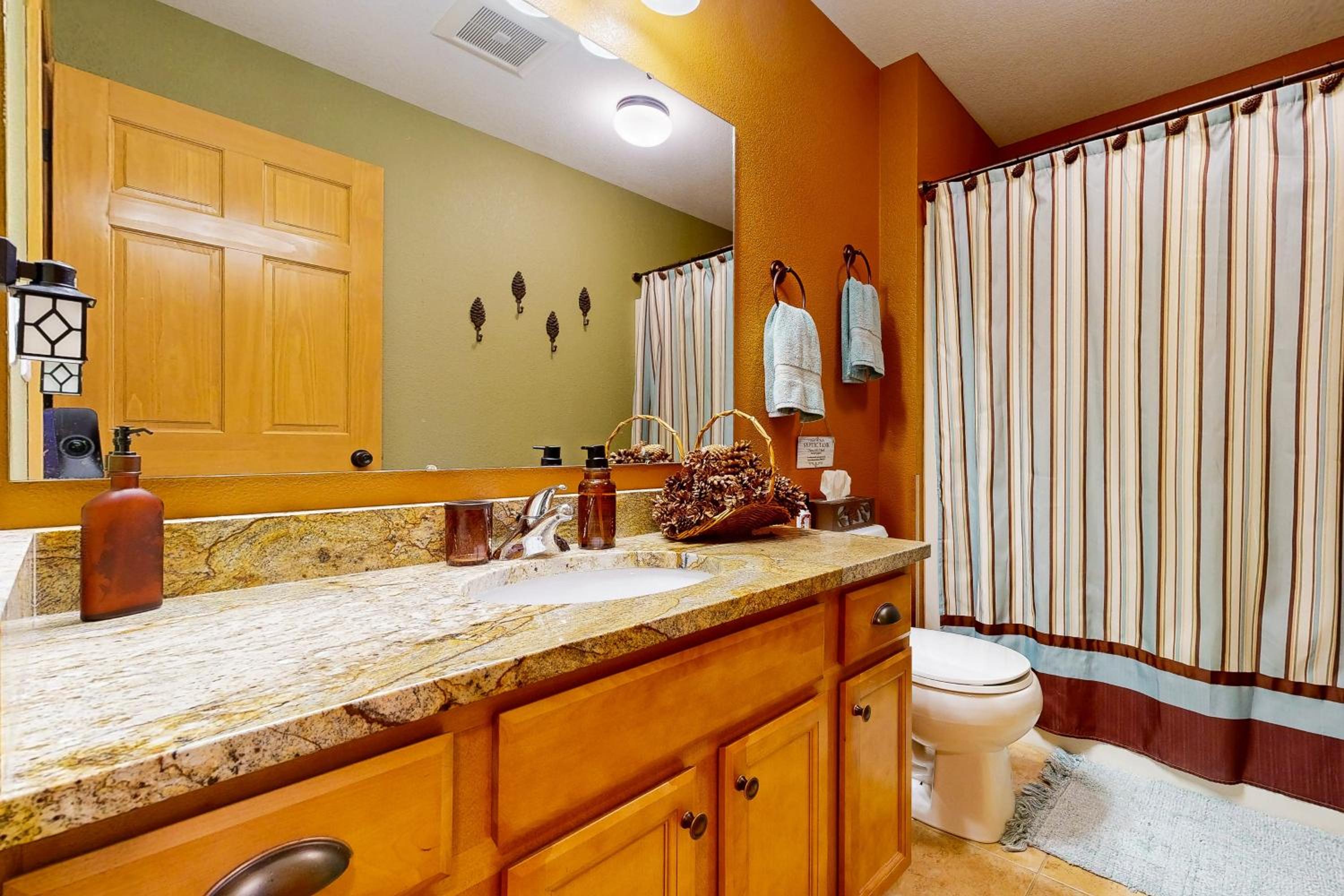 Pool and Beach Access! Lake Arrowhead Hideaway