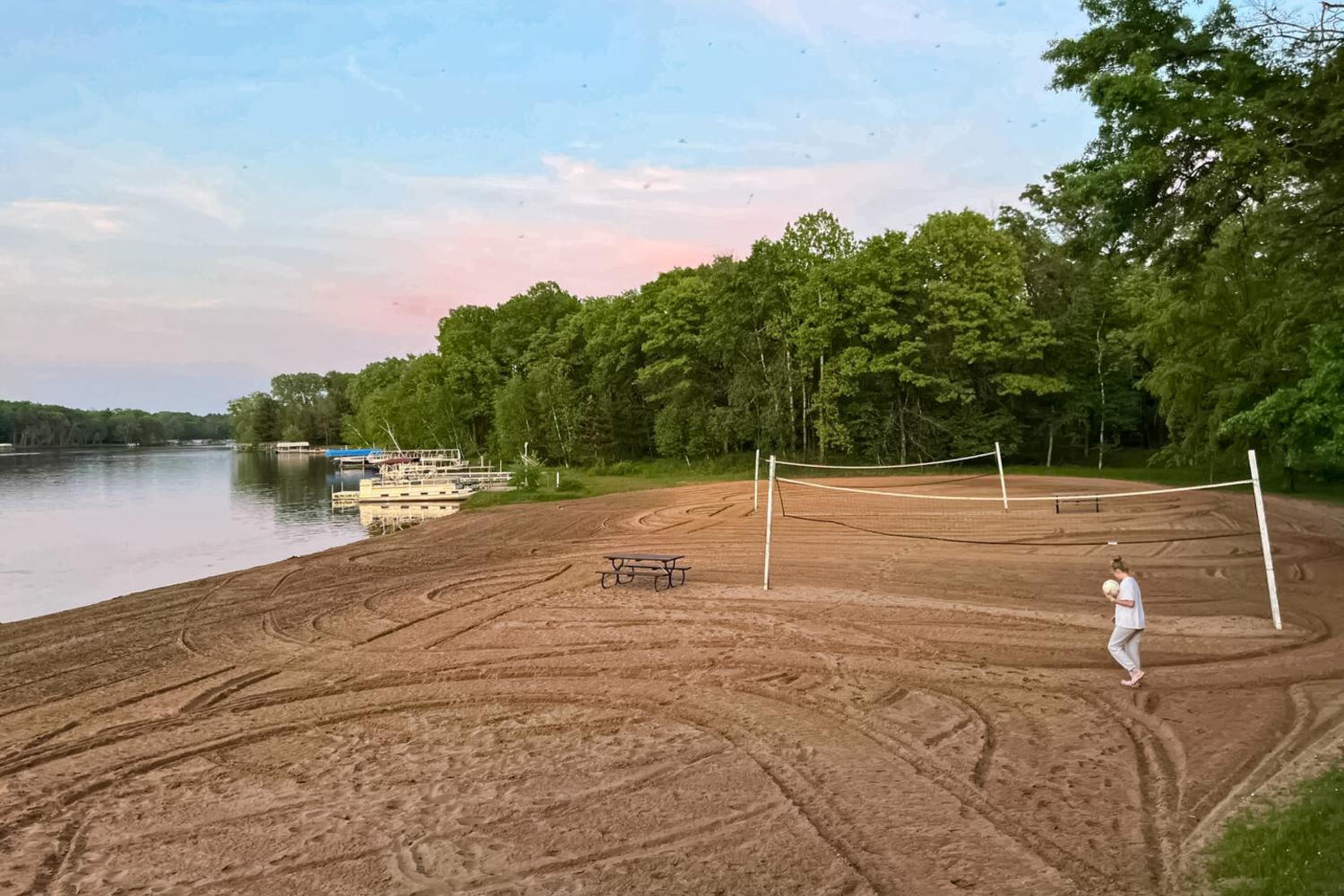 Pool and Beach Access! Lake Arrowhead Hideaway