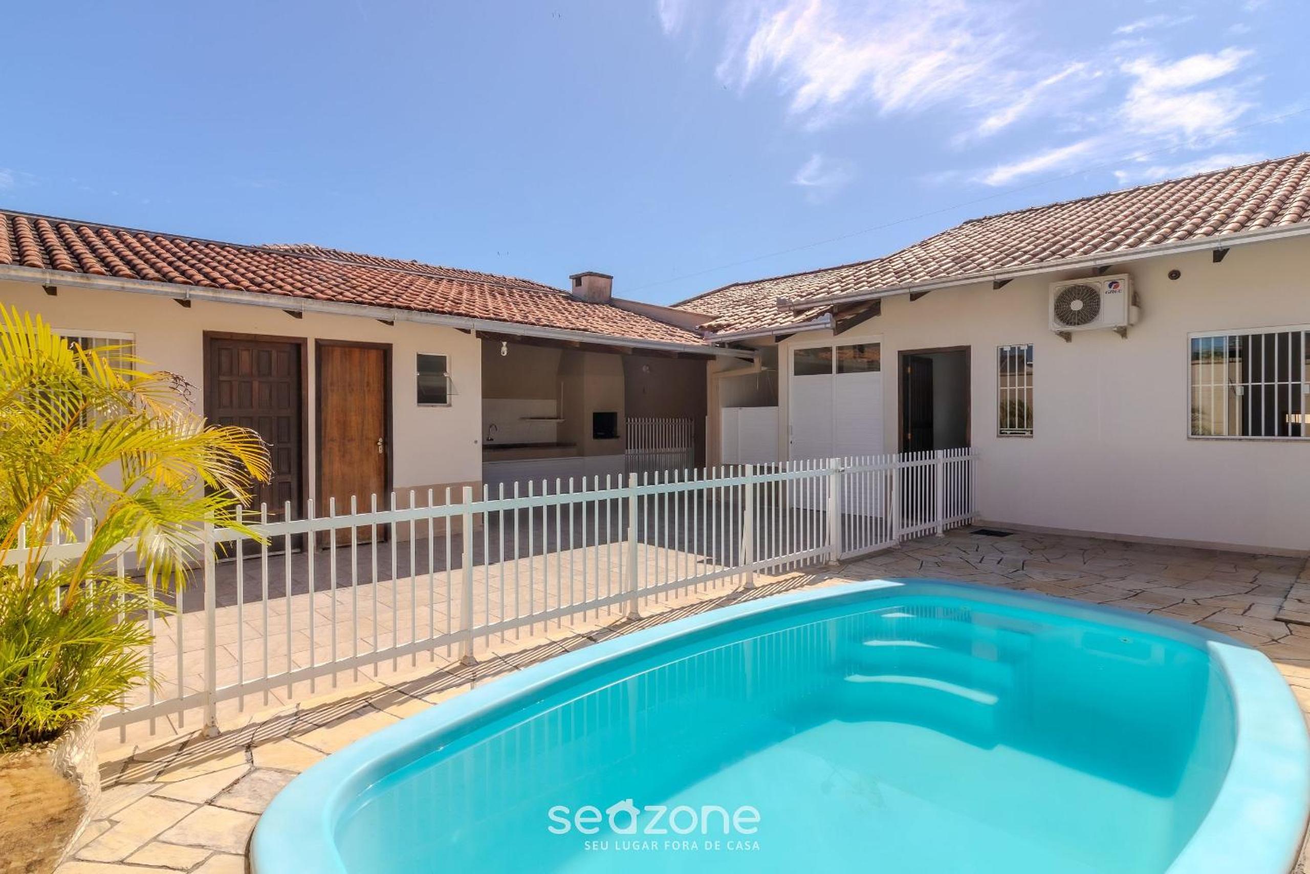 3BR House w/ Pool & BBQ, 500m Beach – RUA0226