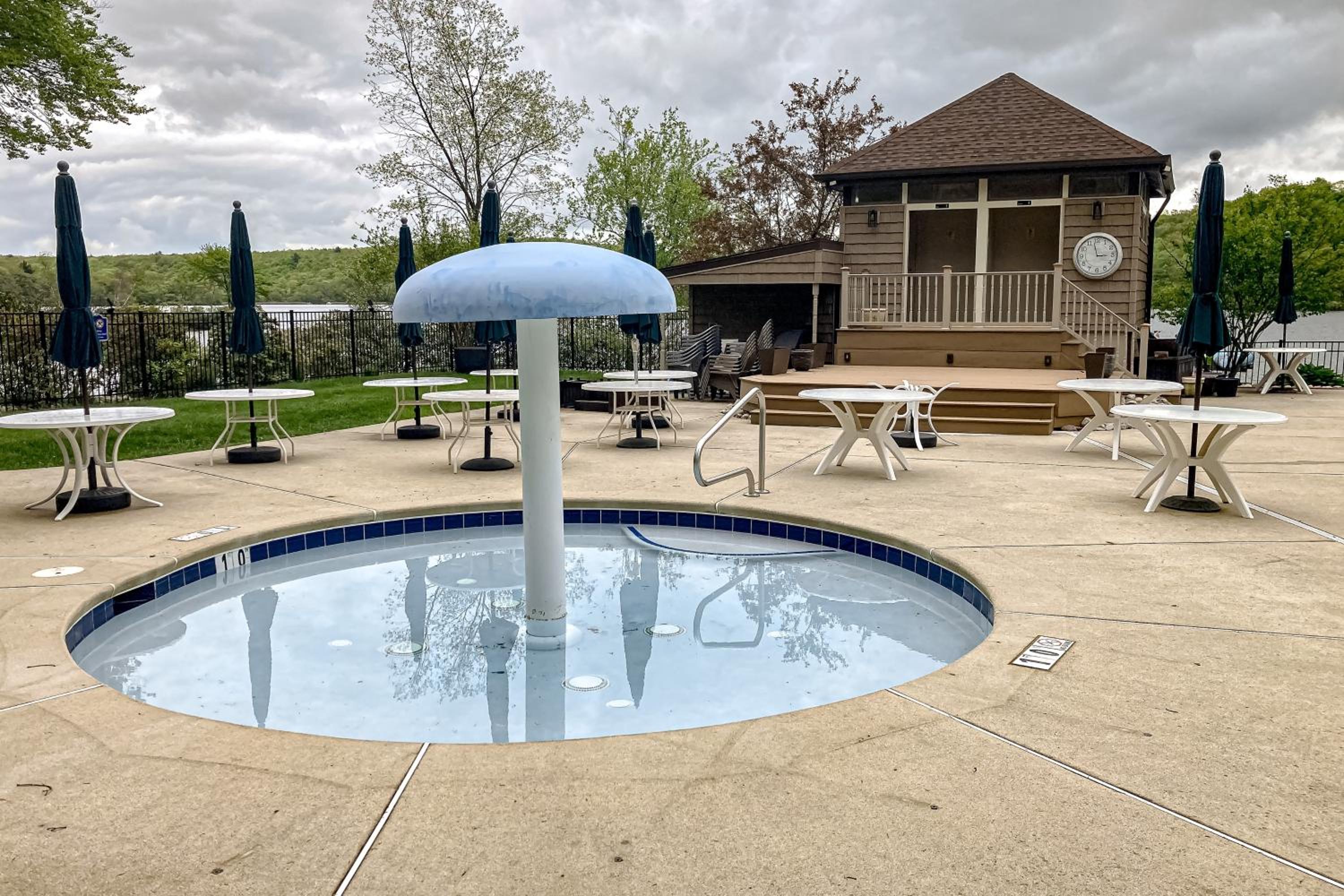 Lakefront Poconos Retreat! Pool and Hot Tub Access