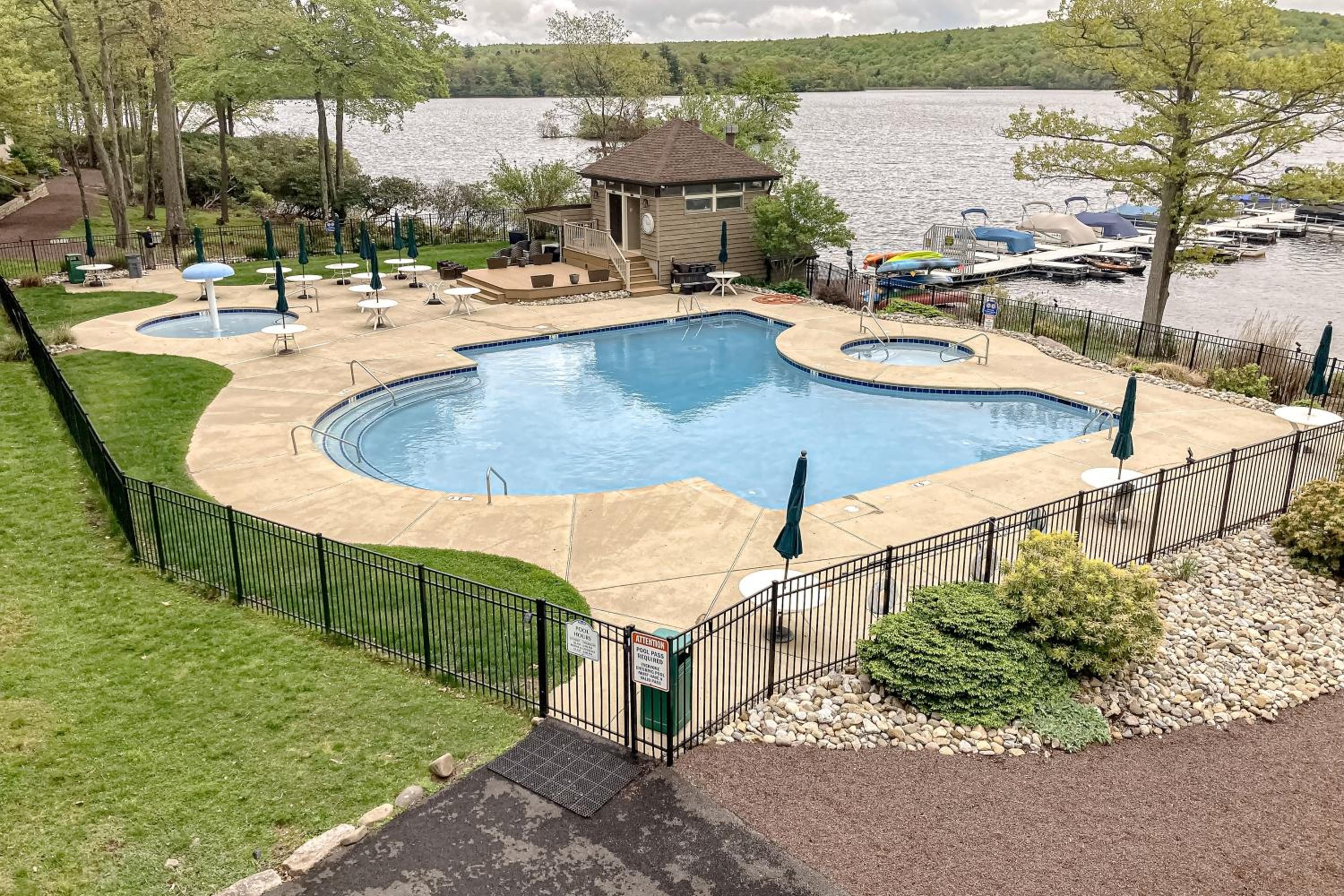 Lakefront Poconos Retreat! Pool and Hot Tub Access