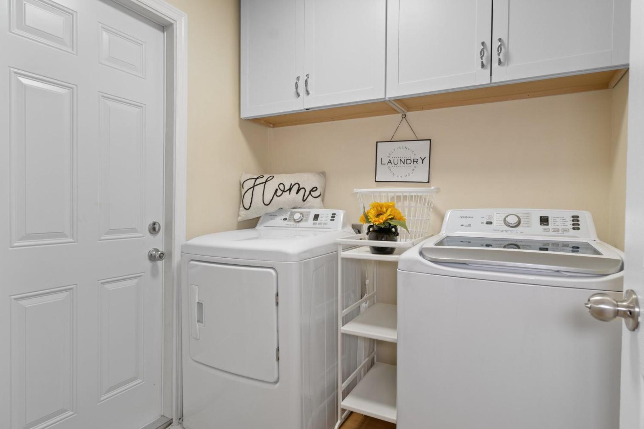 Minutes to boat ramps and beach and private pool!