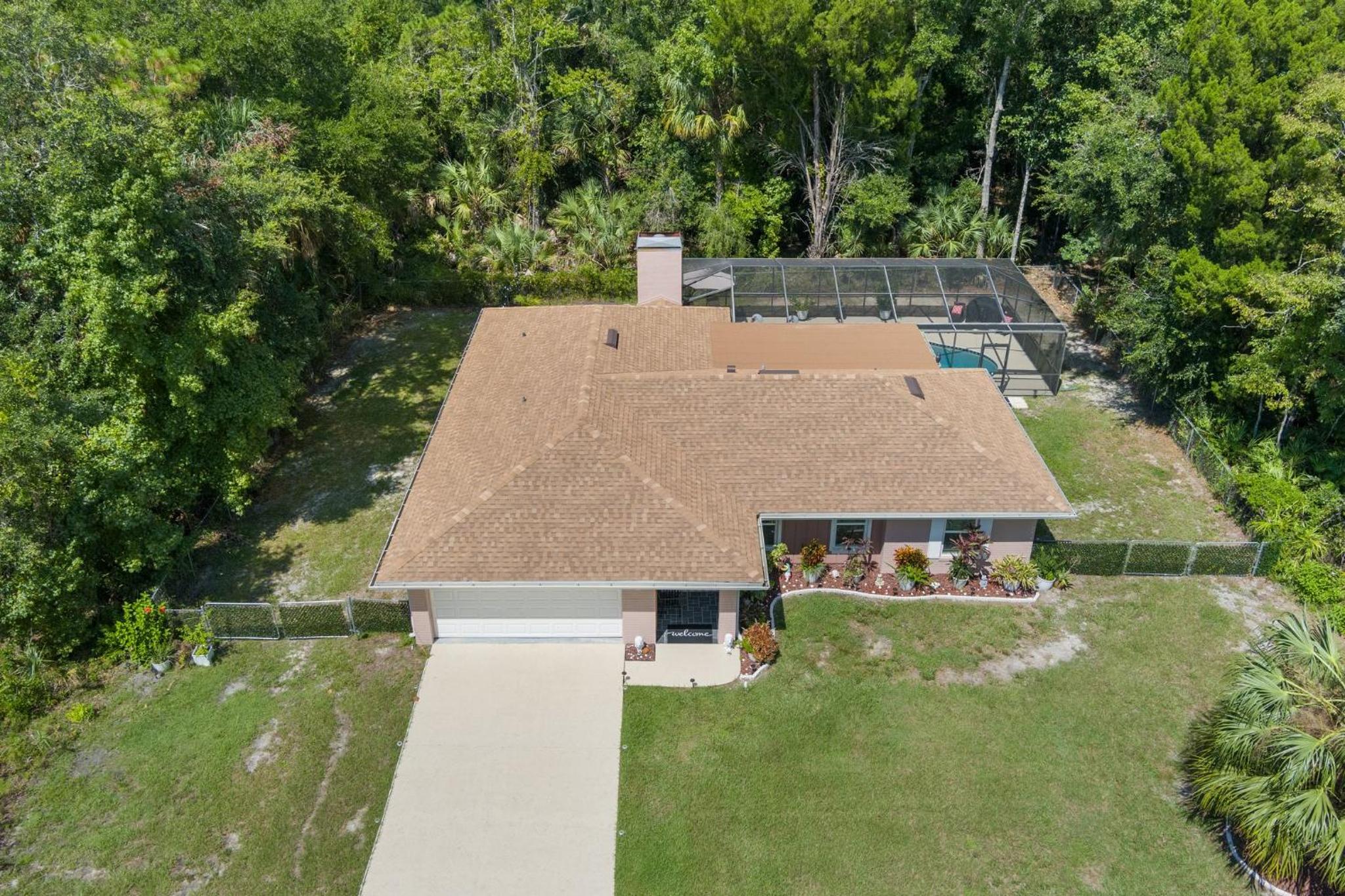 Minutes to boat ramps and beach and private pool!