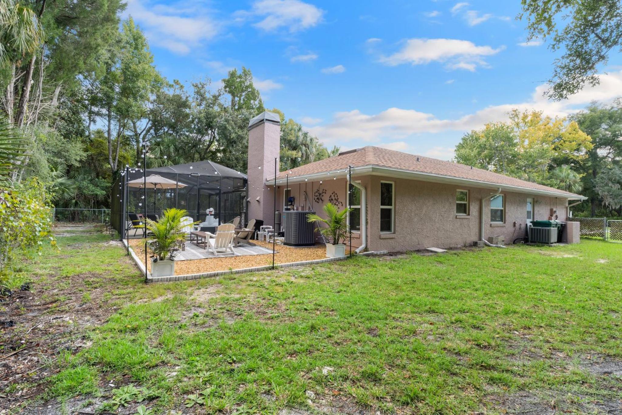 Minutes to boat ramps and beach and private pool!