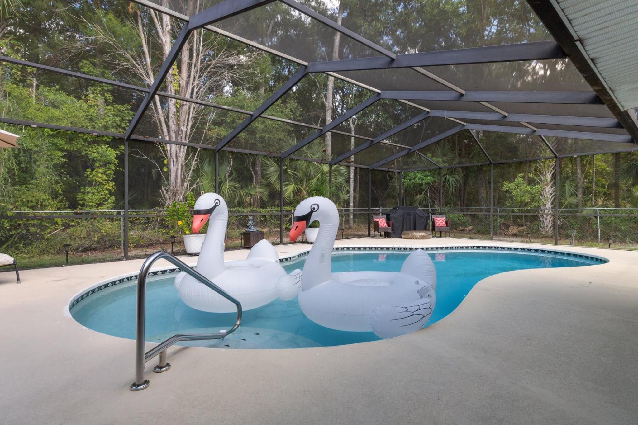 Minutes to boat ramps and beach and private pool!