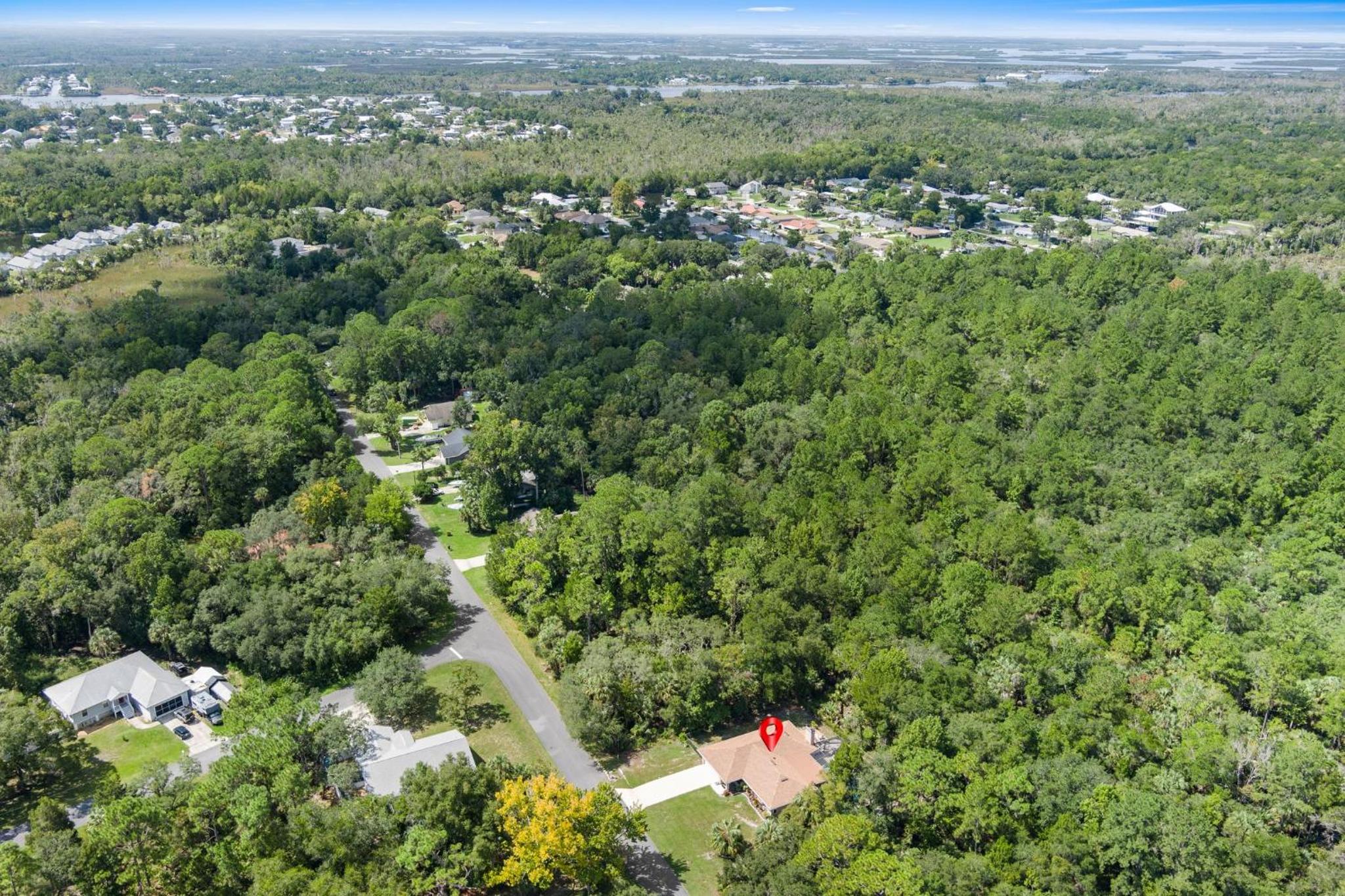 Minutes to boat ramps and beach and private pool!