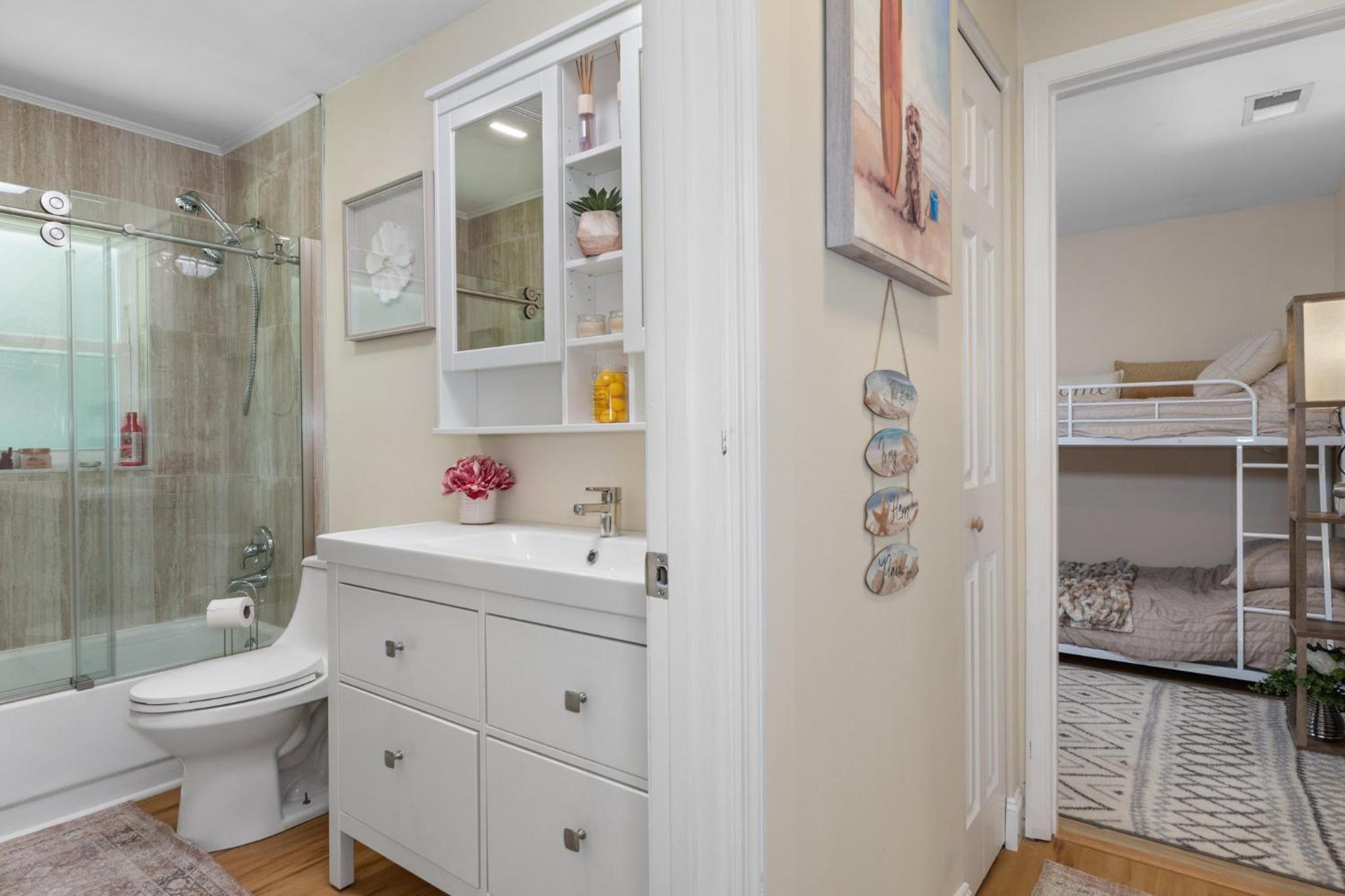 Minutes to boat ramps and beach and private pool!