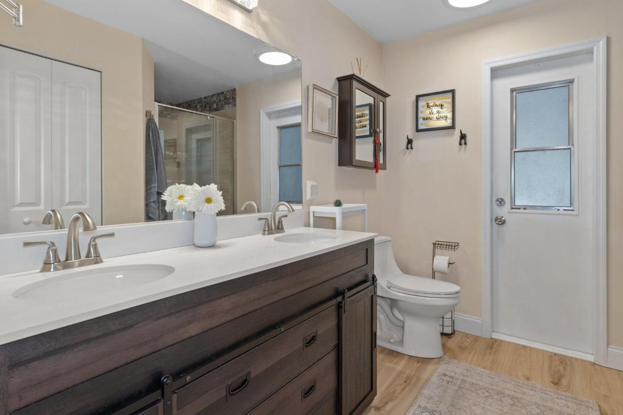 Minutes to boat ramps and beach and private pool!