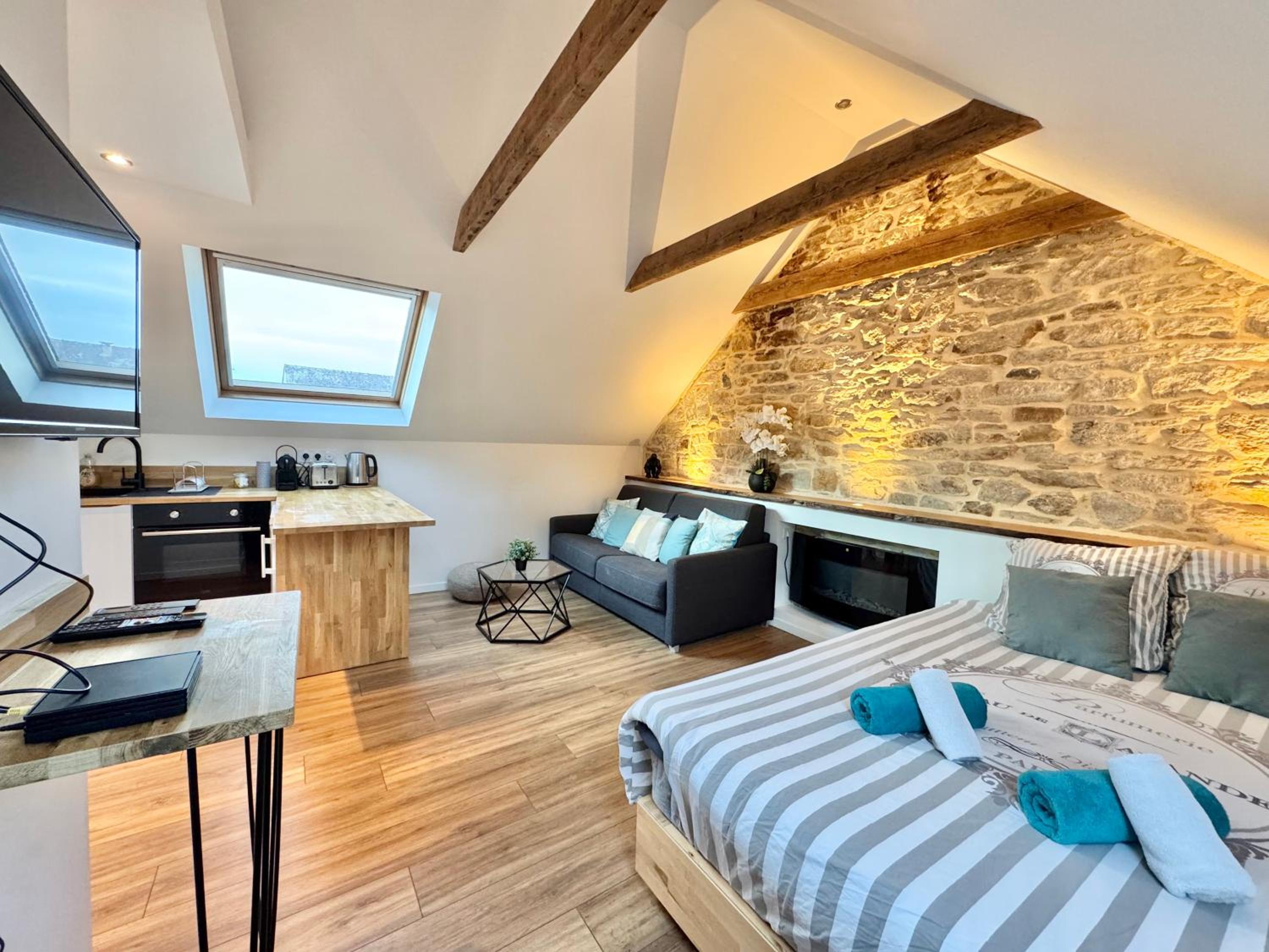 Studio cosy - renove - calme - 3 personnes - proche gare et centre historique
