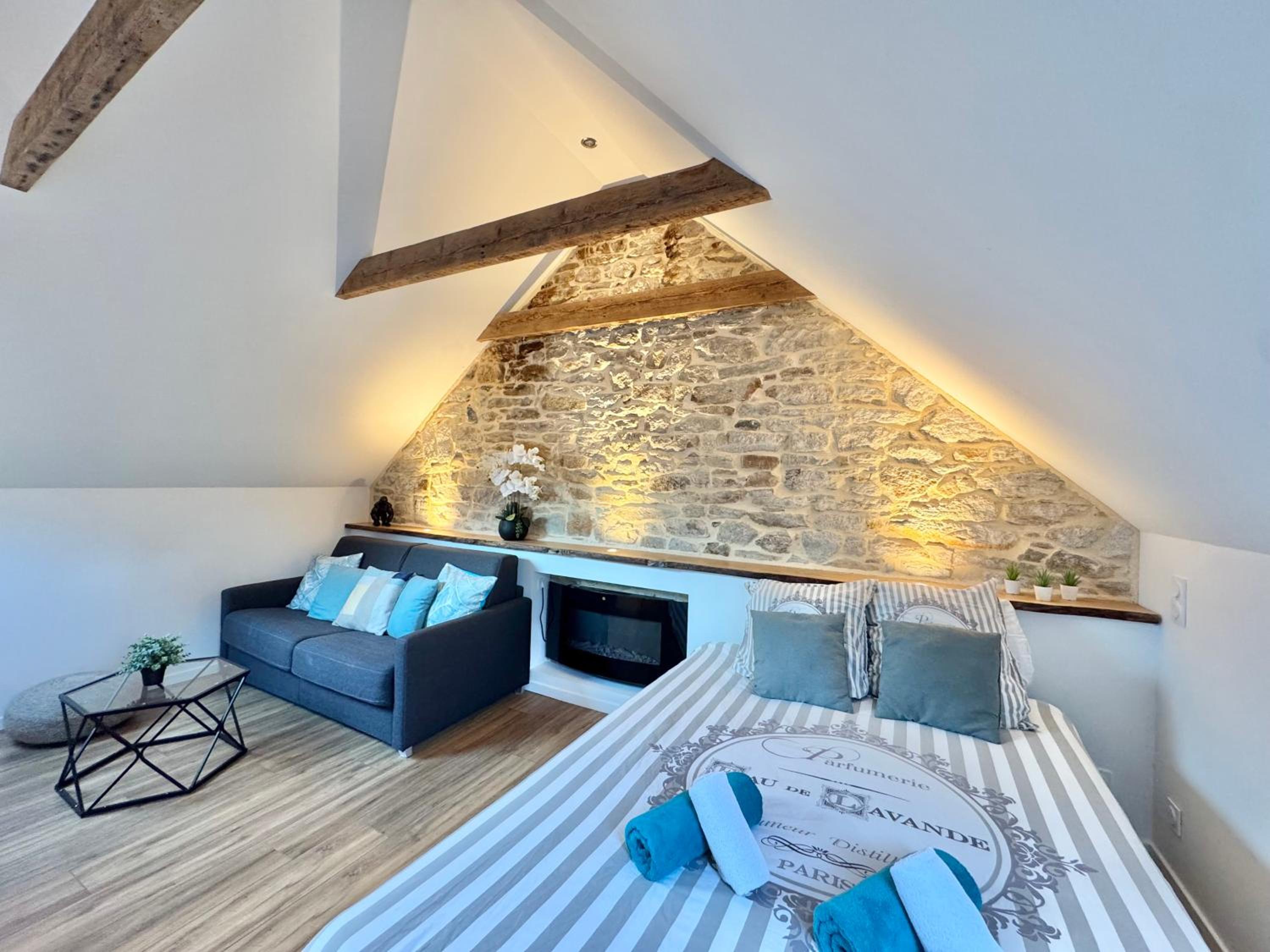 Studio cosy - renove - calme - 3 personnes - proche gare et centre historique