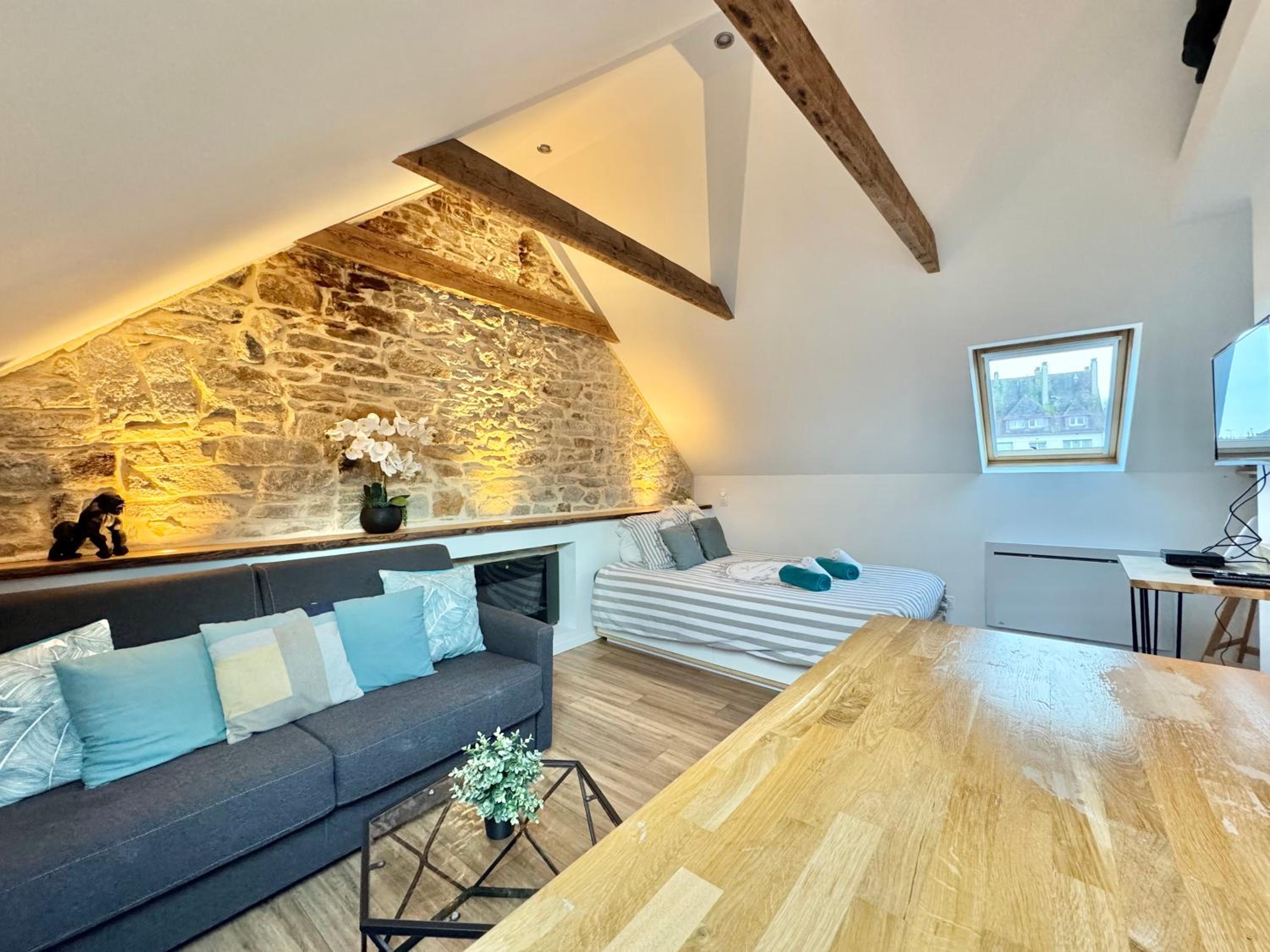 Studio cosy - renove - calme - 3 personnes - proche gare et centre historique