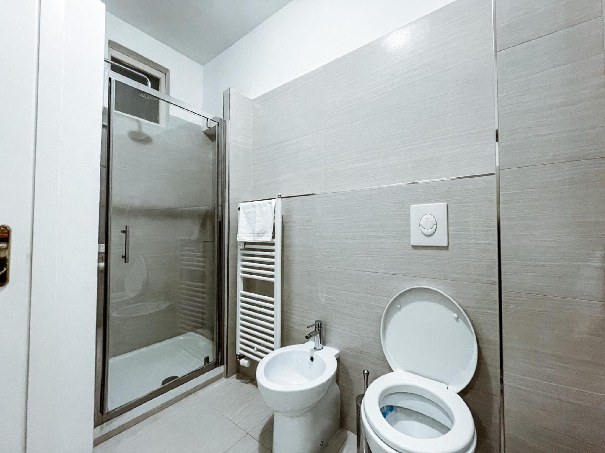 White Pearl - CityCenter - Large & Elegant Flat