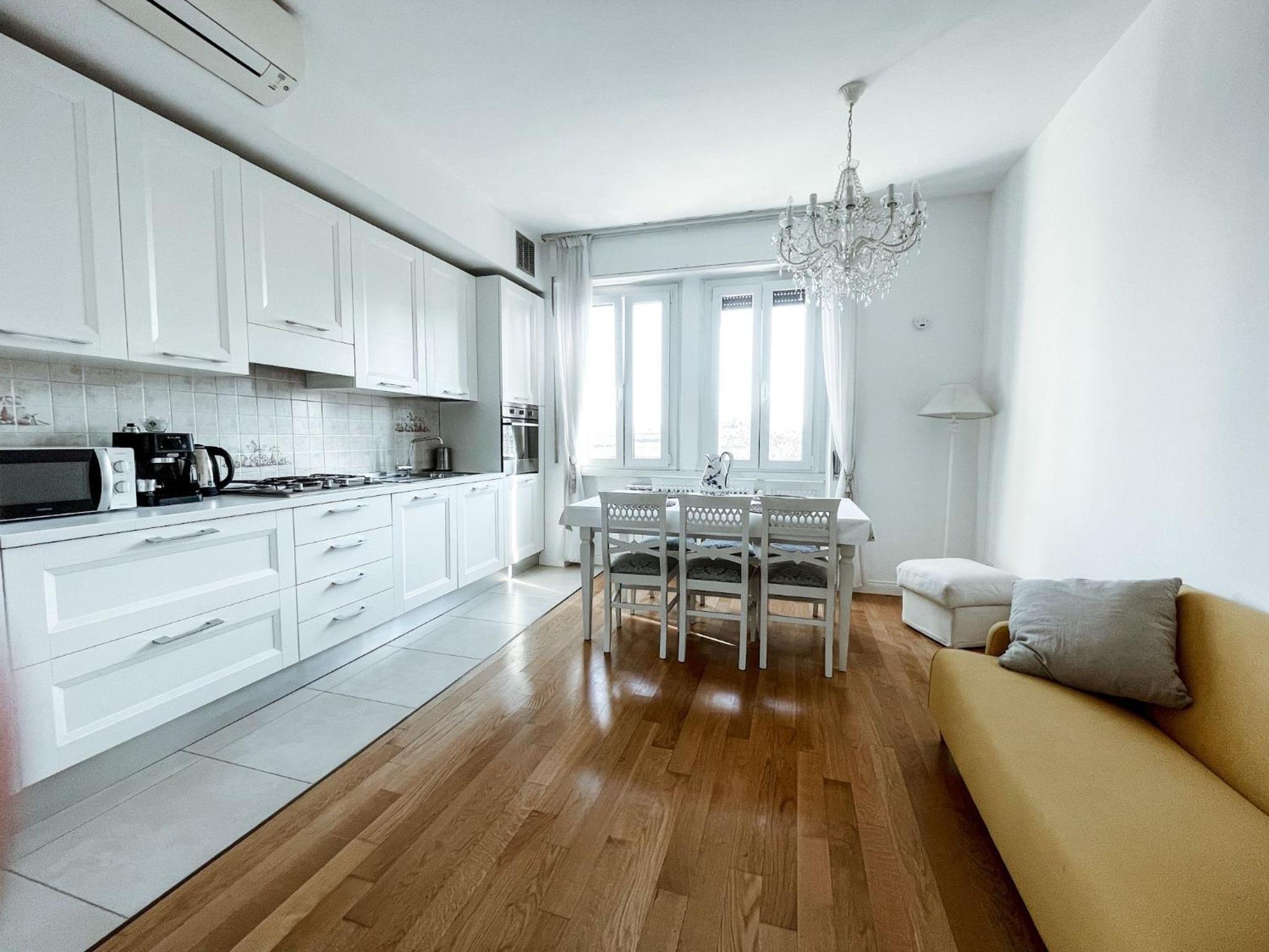 White Pearl - CityCenter - Large & Elegant Flat