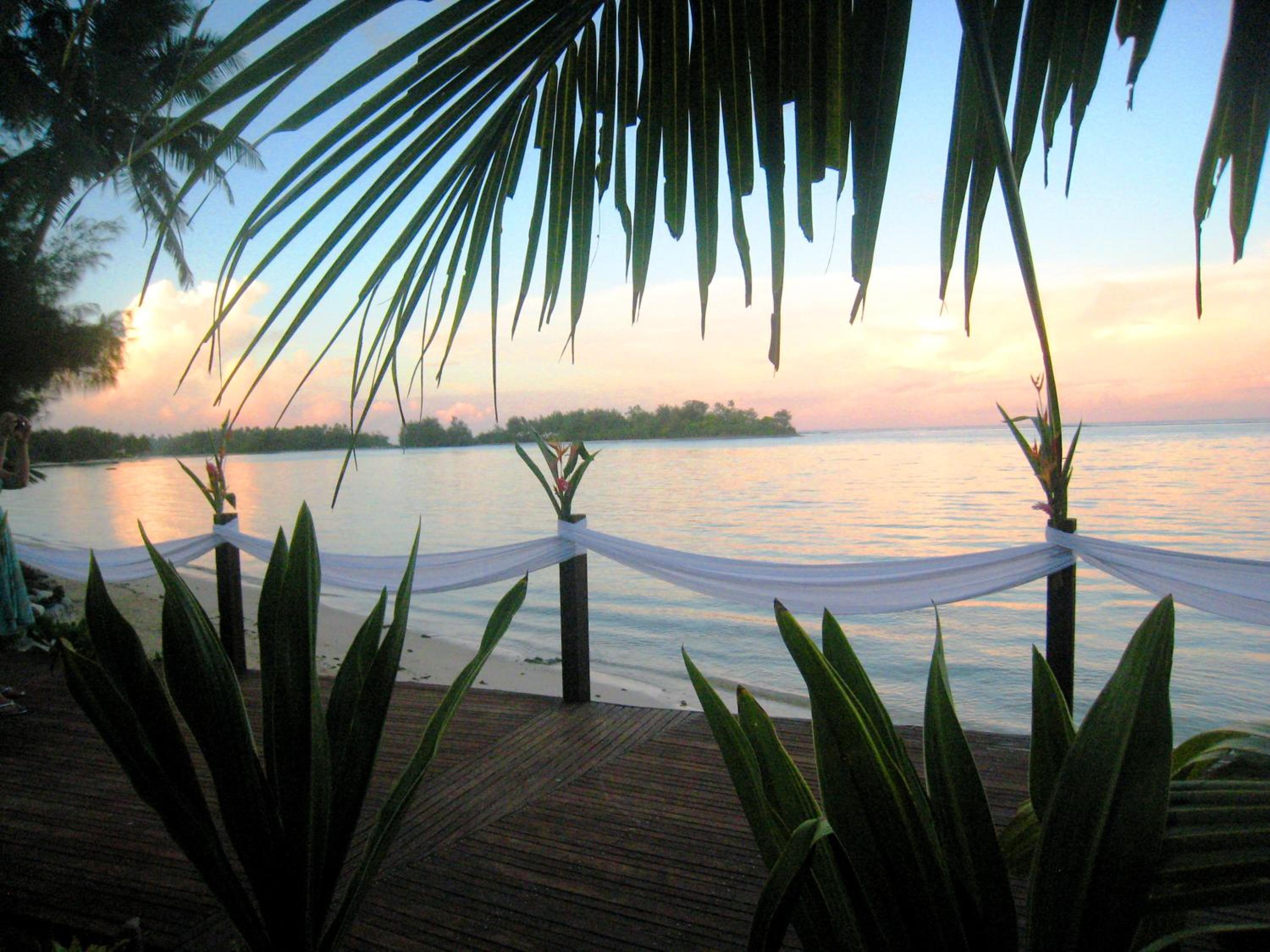 Muri Beach Resort
