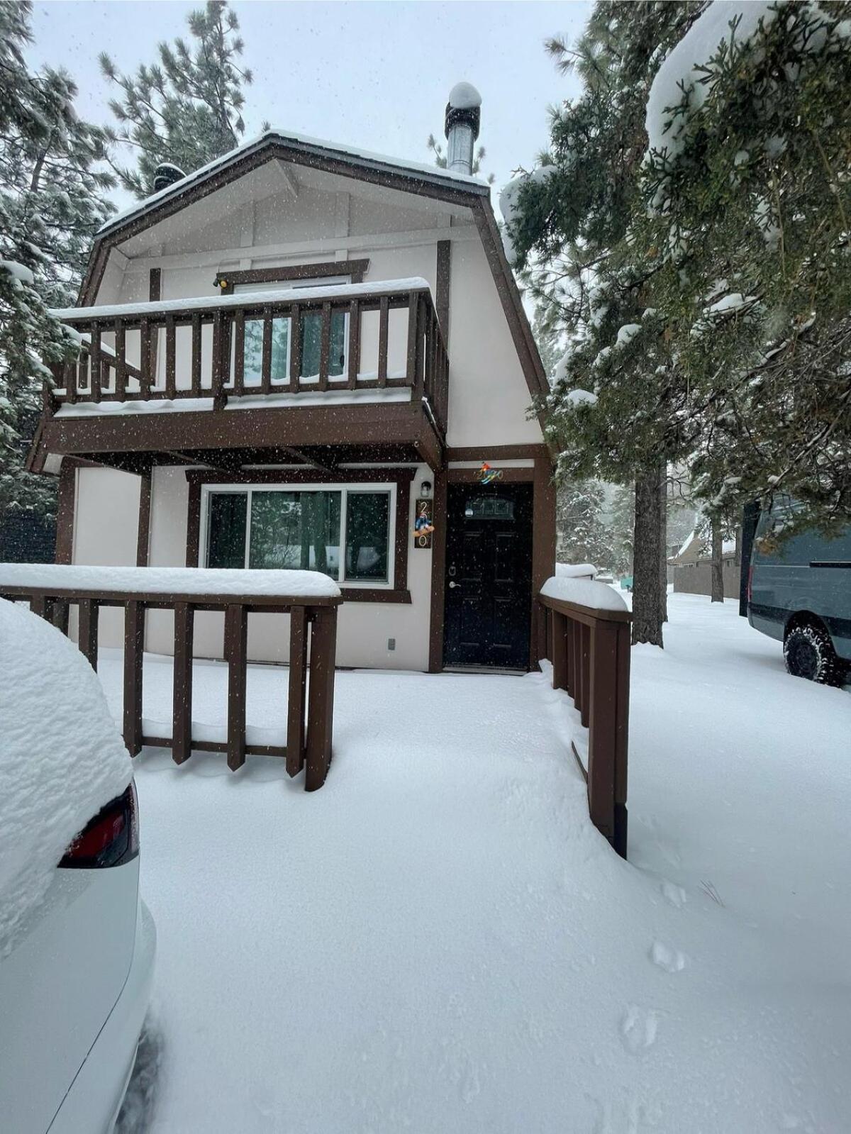 Comfy Modern Big Bear Cabin
