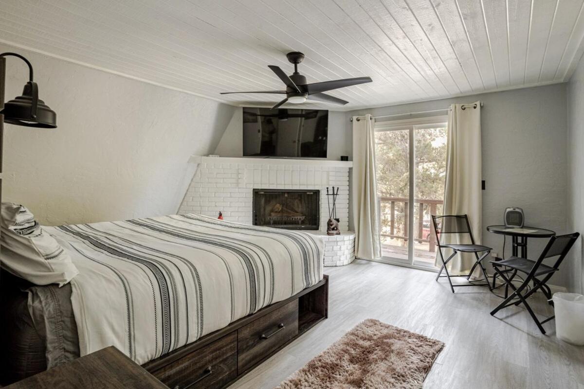 Comfy Modern Big Bear Cabin