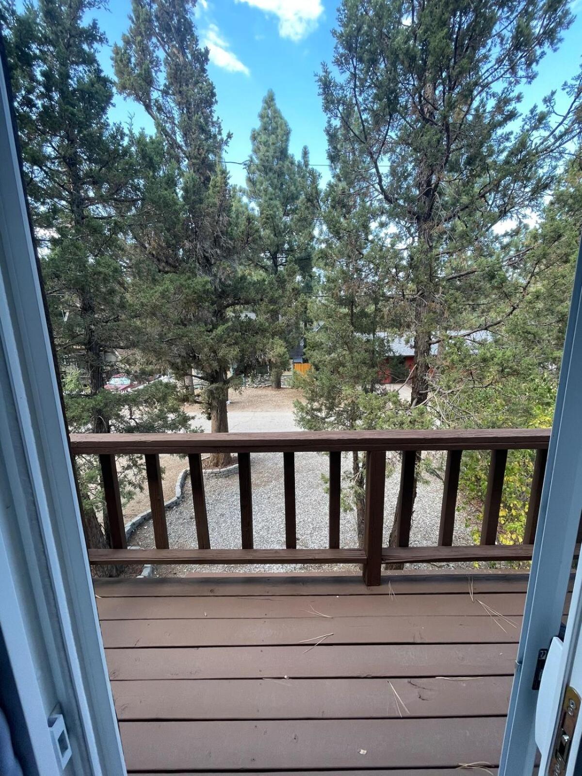 Comfy Modern Big Bear Cabin