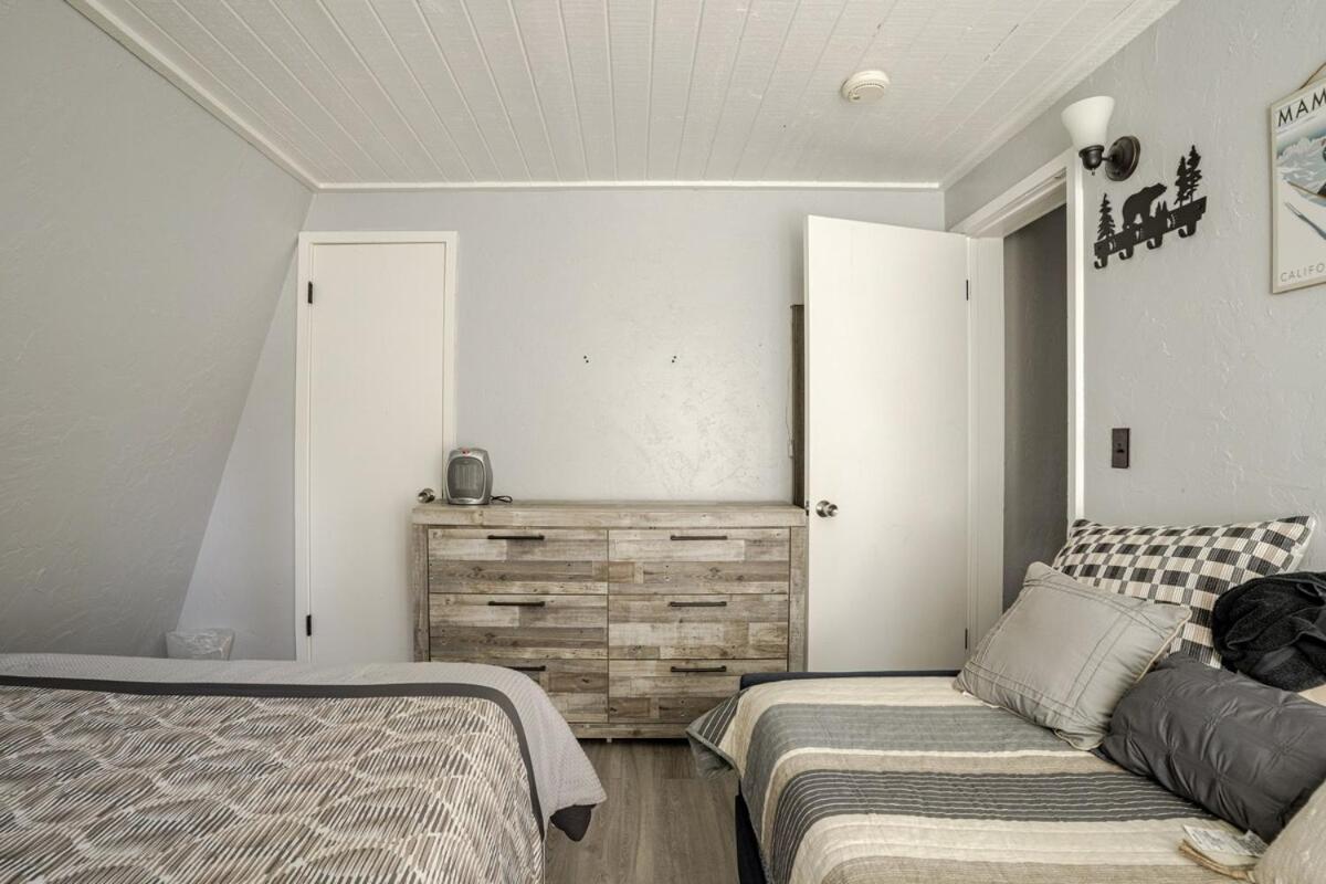Comfy Modern Big Bear Cabin