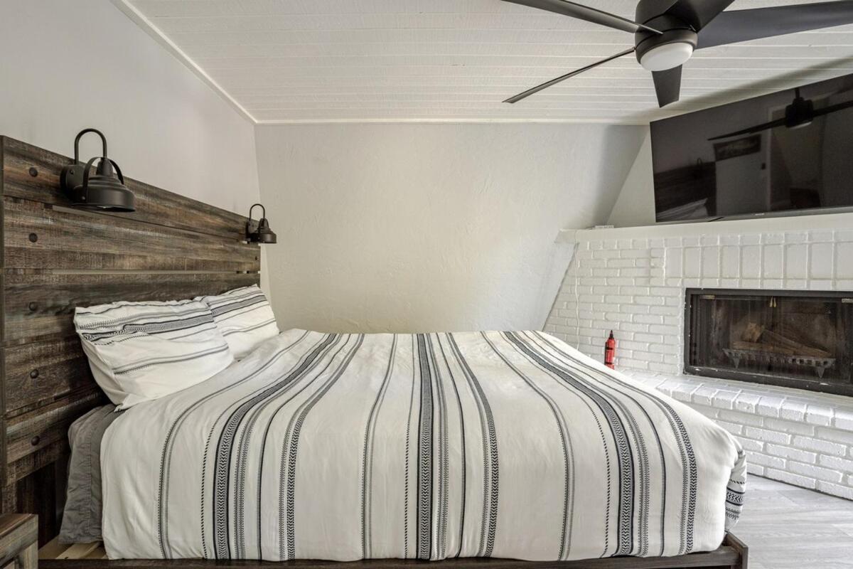 Comfy Modern Big Bear Cabin