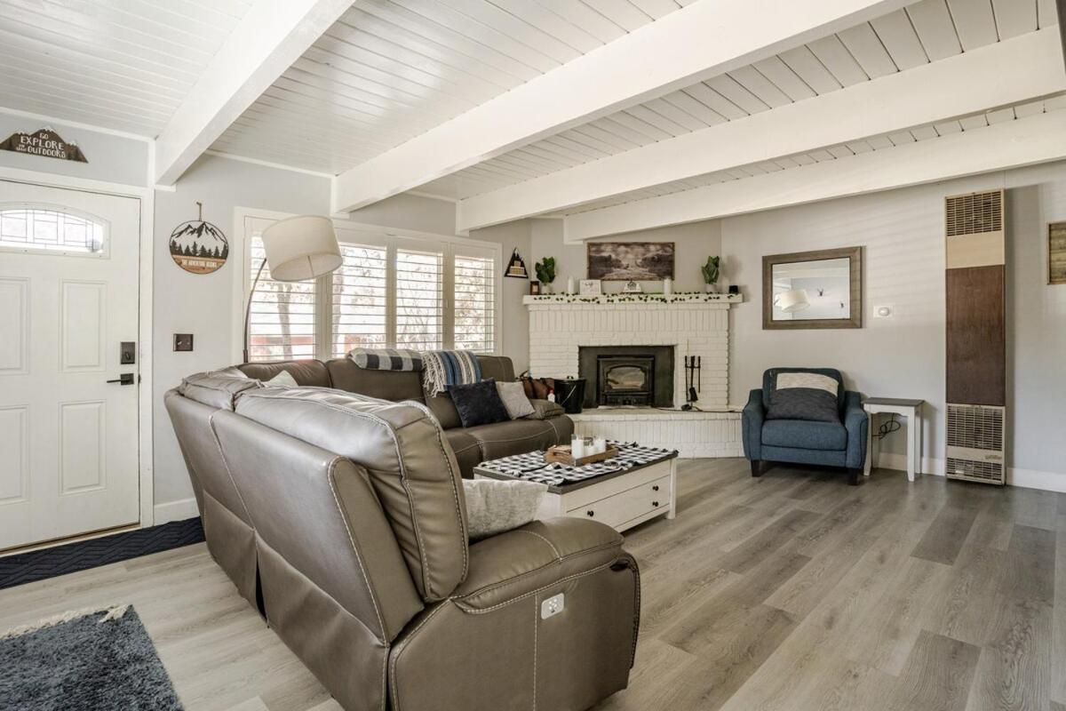 Comfy Modern Big Bear Cabin