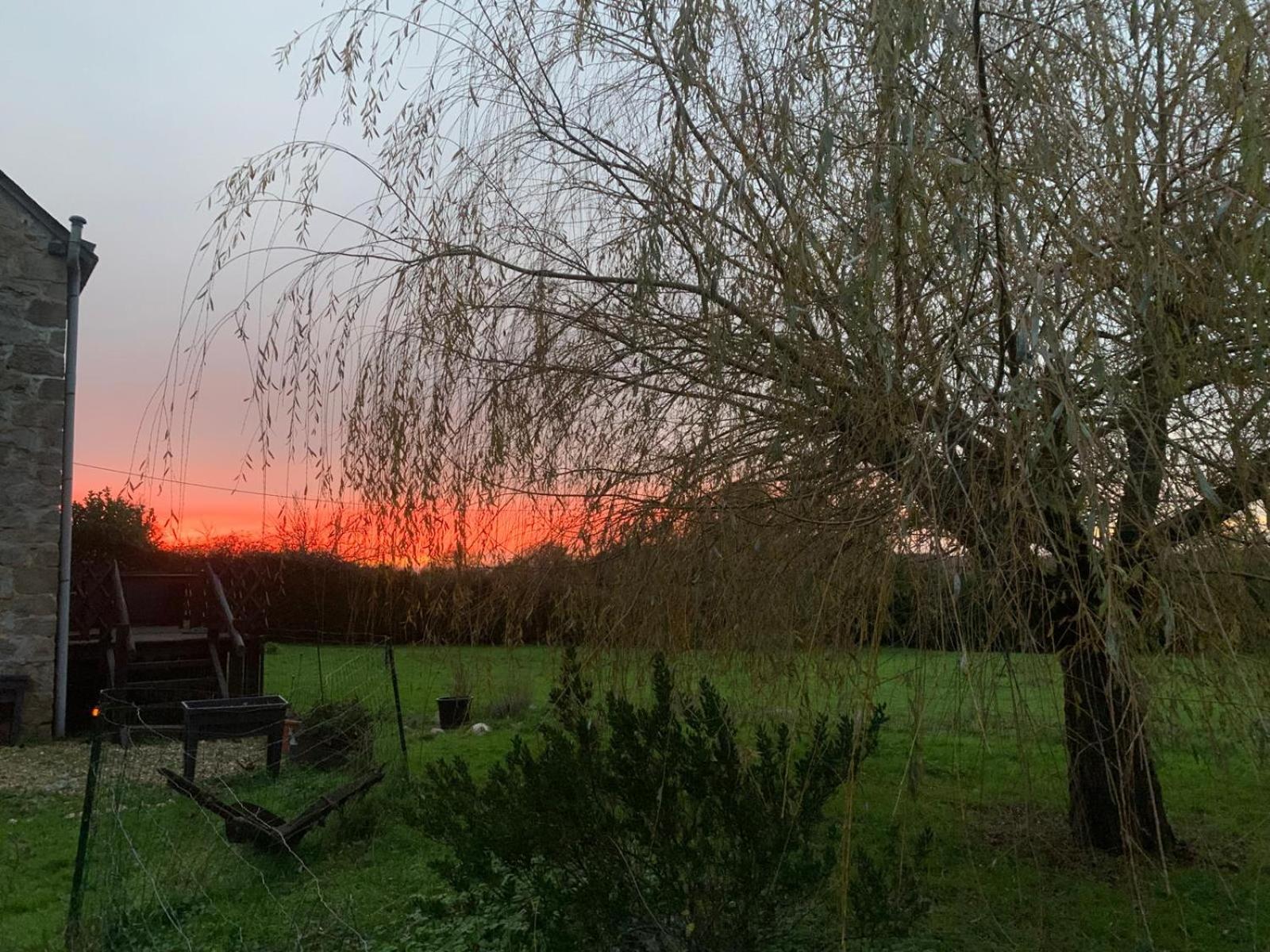 Les Gites de Montinazeau - 3 adjoining gites set in quiet and beautiful countryside with free Wi-Fi