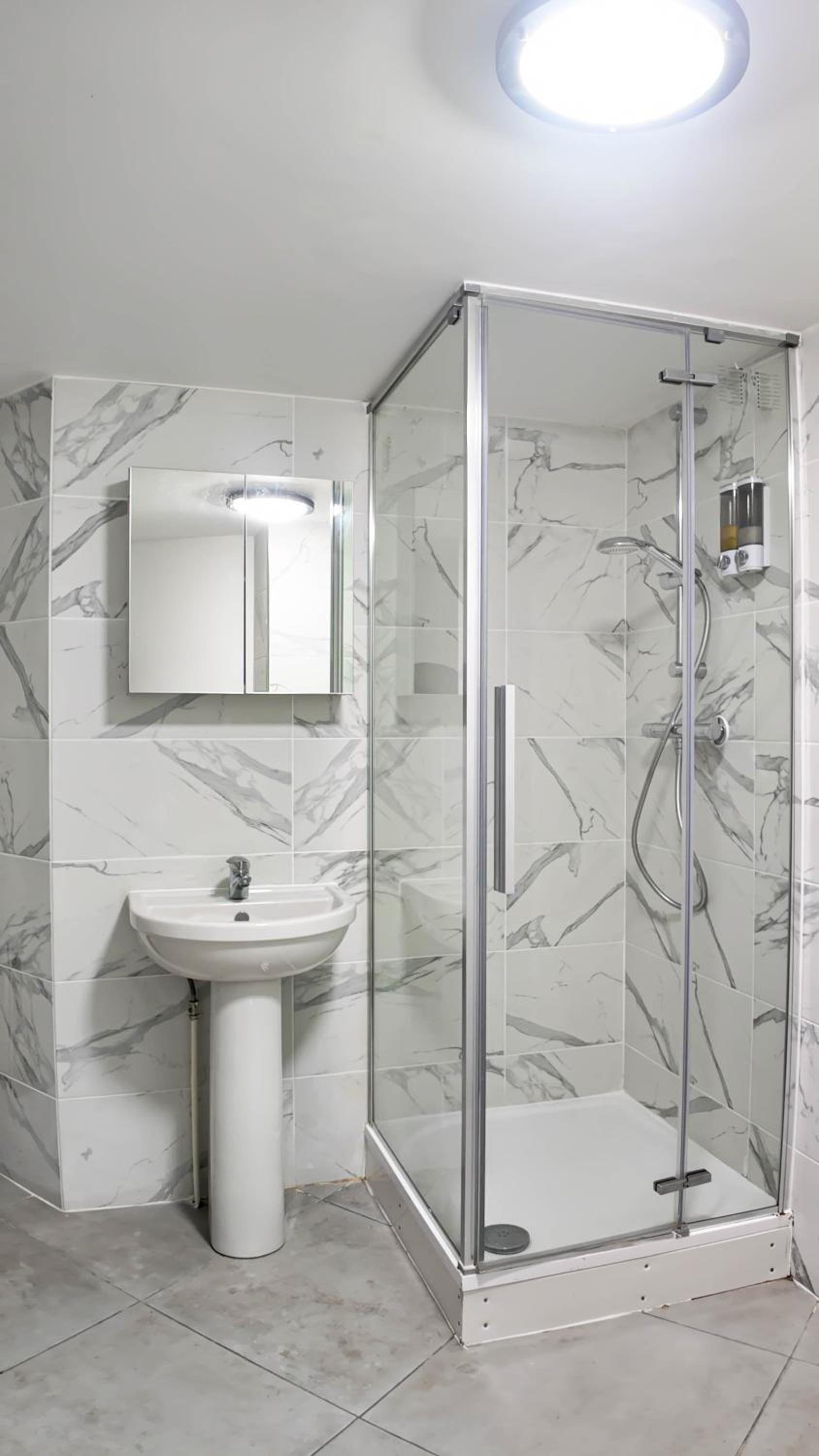 Spacious 2 Bed Apart with Patio in Camden WR201