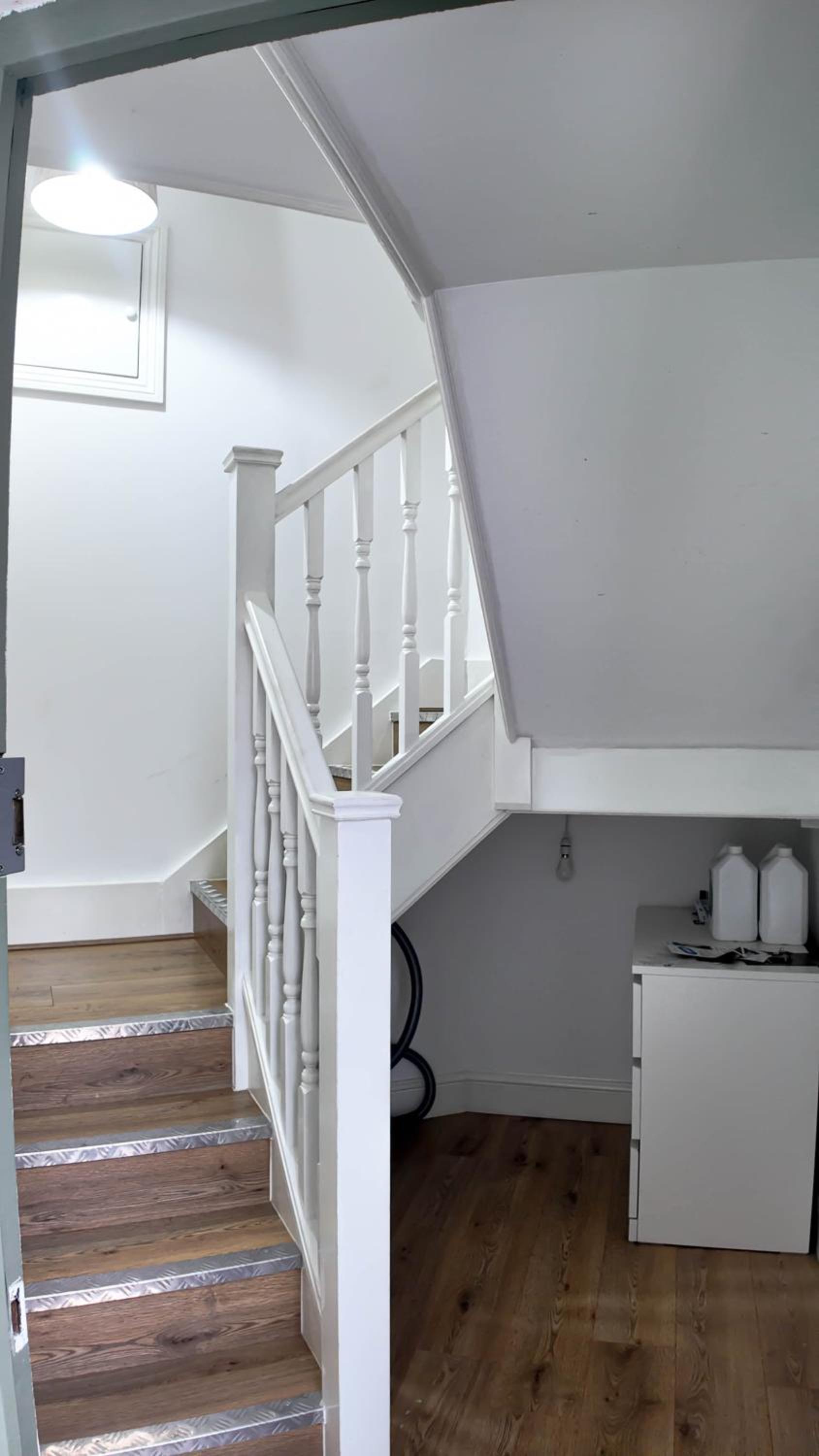 Duplex 3 Bed Apt with patio in Camden WR202