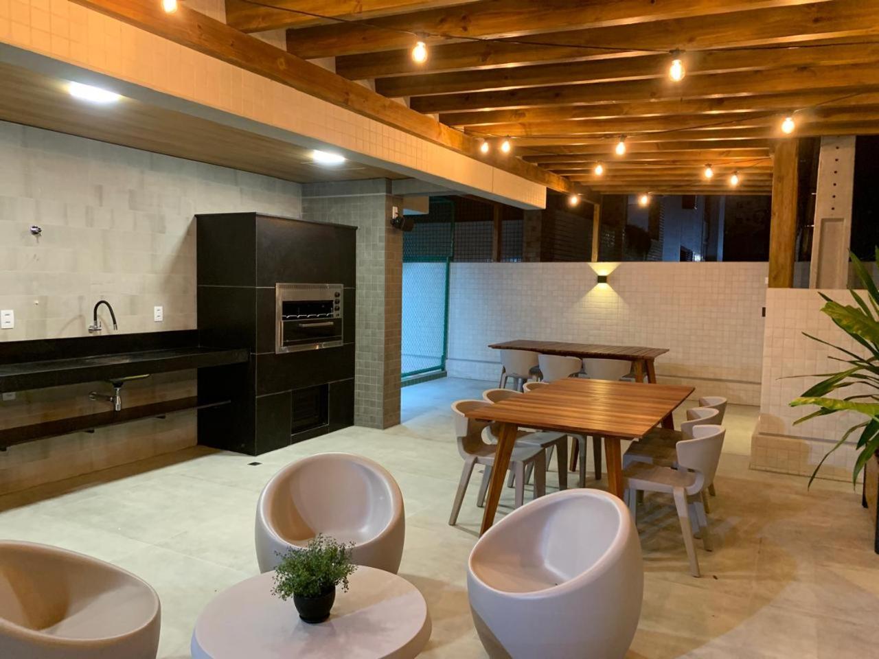 Quarto e Sala na Ponta Verde e Pajuçara