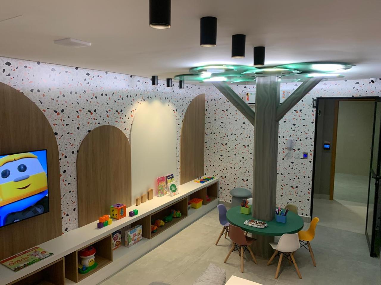 Quarto e Sala na Ponta Verde e Pajuçara