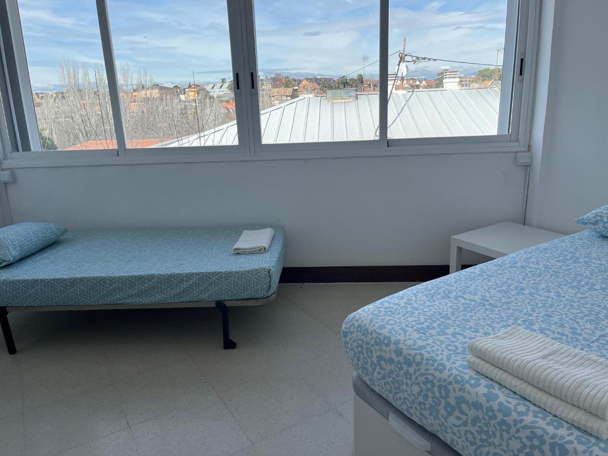 LUMINOSOS APARTAMENTOS POZUELO a 8 MINUTOS DE PALACIO REAL