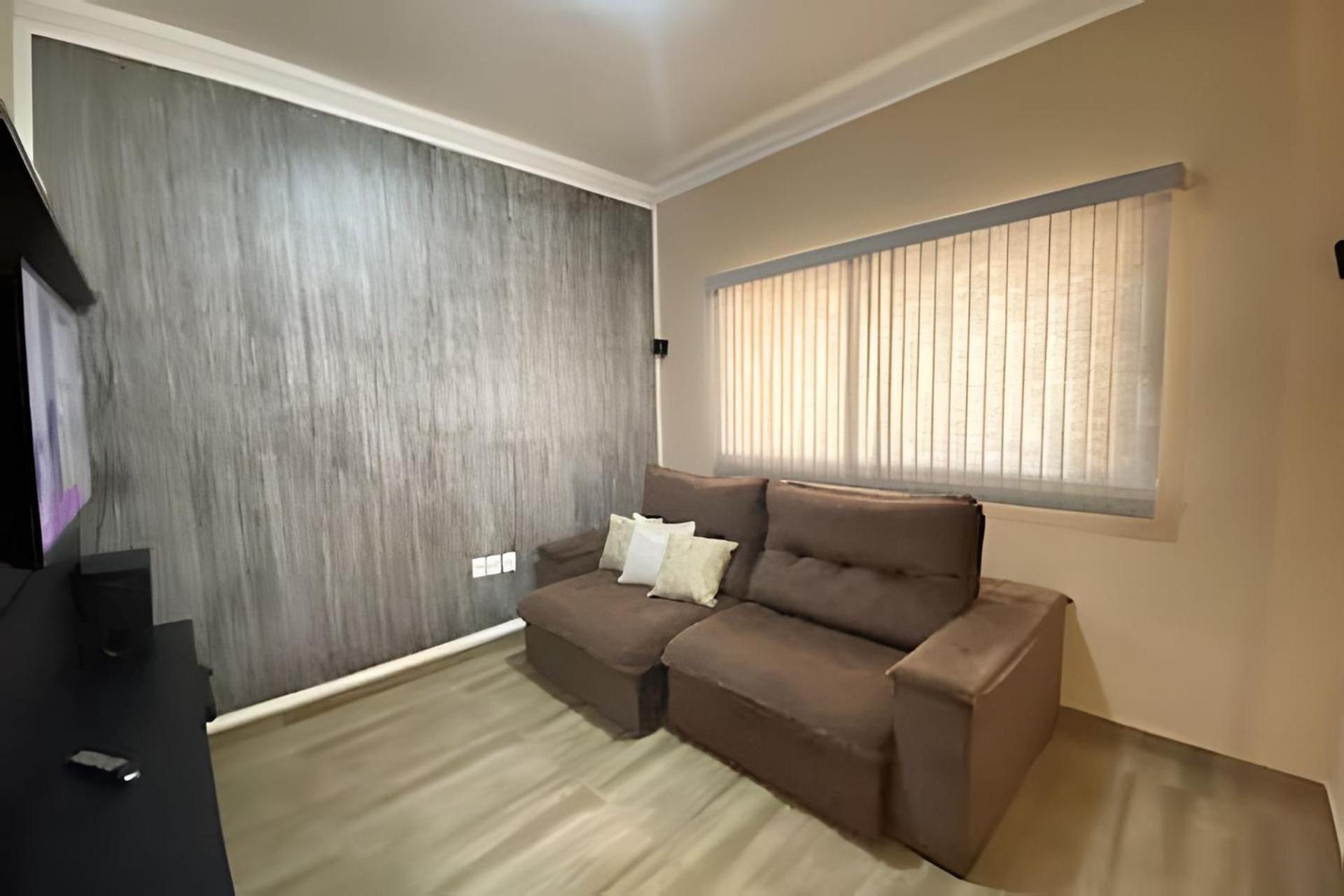 Casa Aconchegante com 2 Quartos