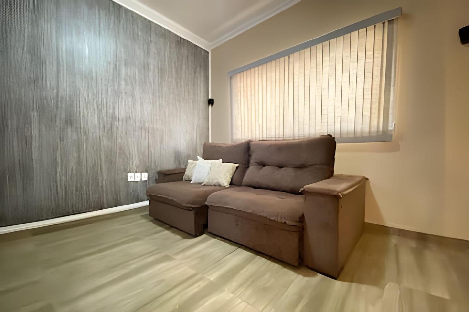 Casa Aconchegante com 2 Quartos