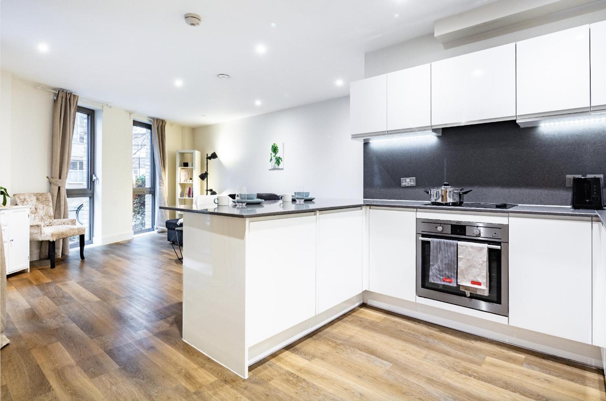 Modern new-built 1 Bedroom Apt in heart of LDN