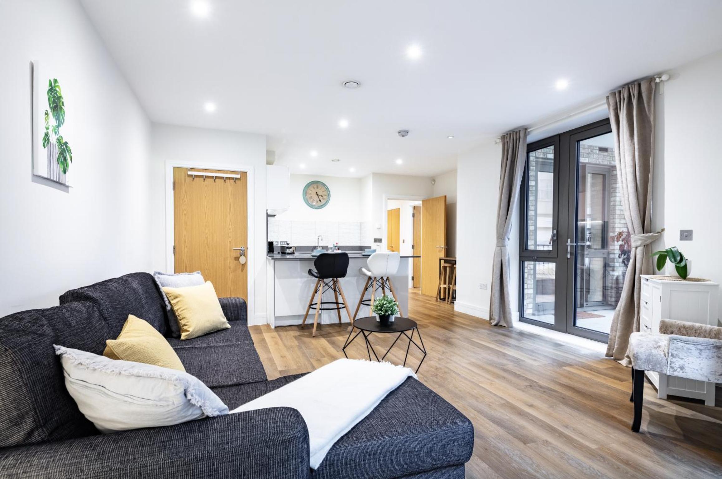 Modern new-built 1 Bedroom Apt in heart of LDN