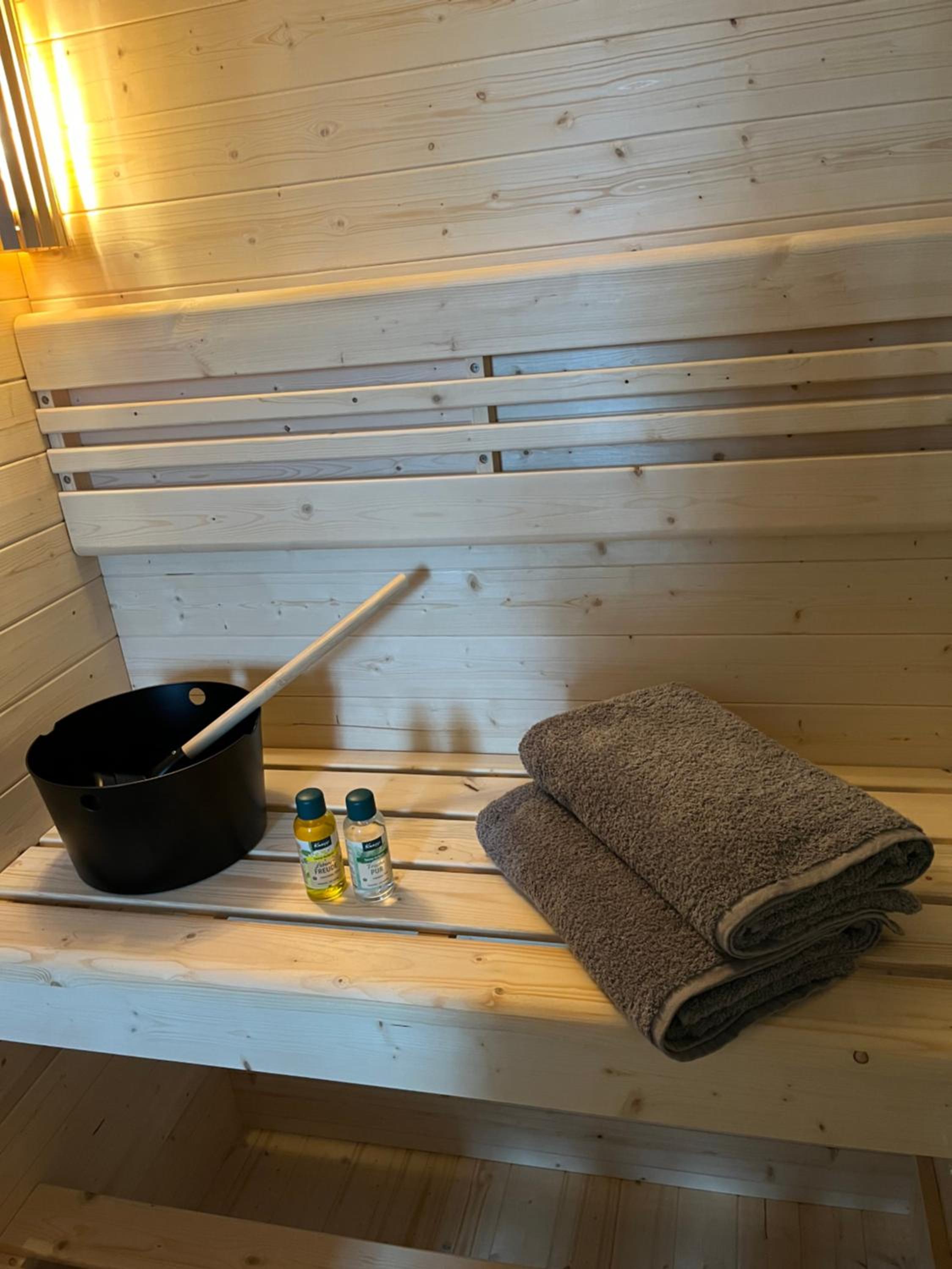 ANER2 STYLISCHE Ferienwohnung mit Sauna in Dresden Weißer Hirsch