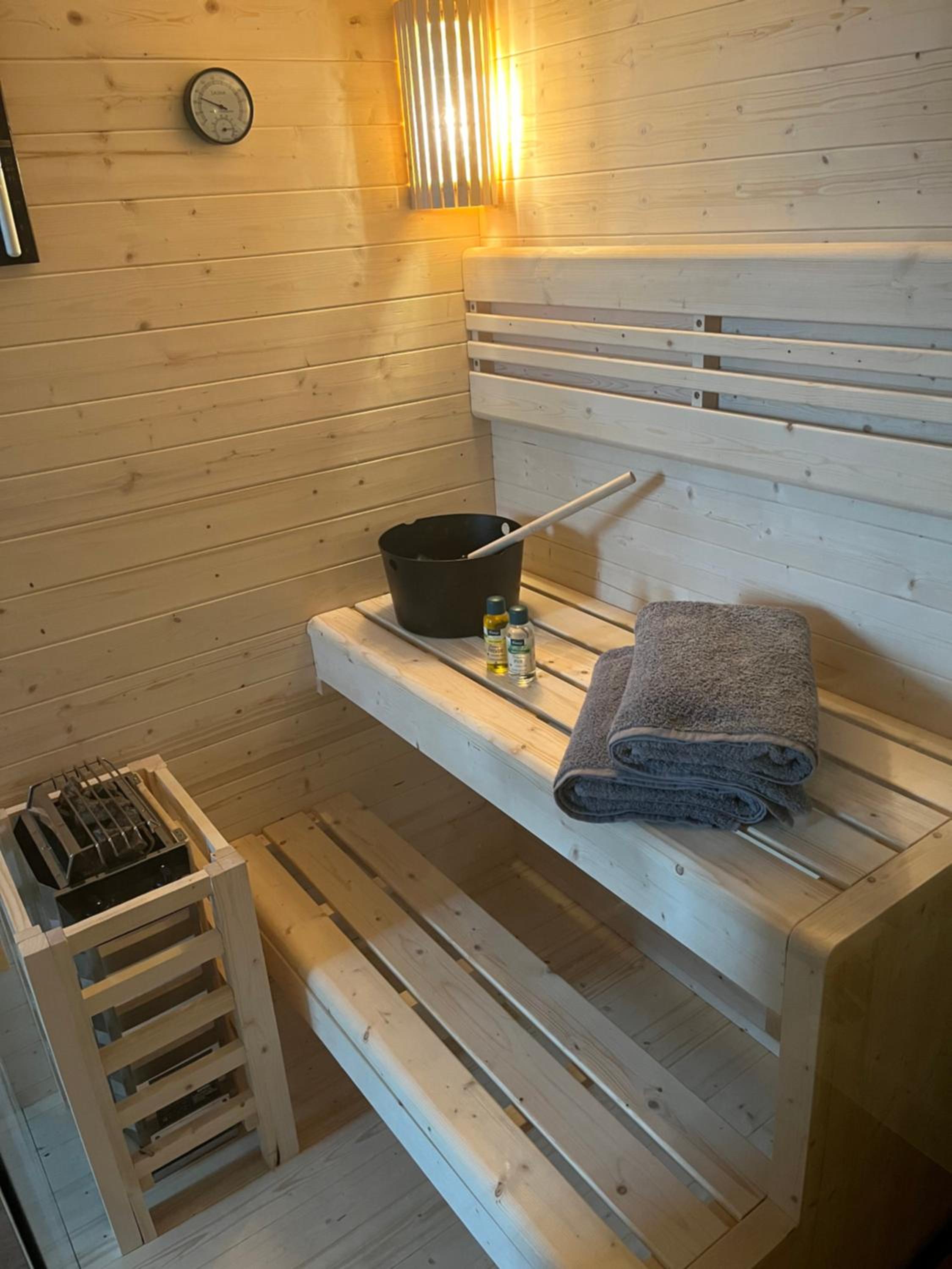 ANER2 STYLISCHE Ferienwohnung mit Sauna in Dresden Weißer Hirsch